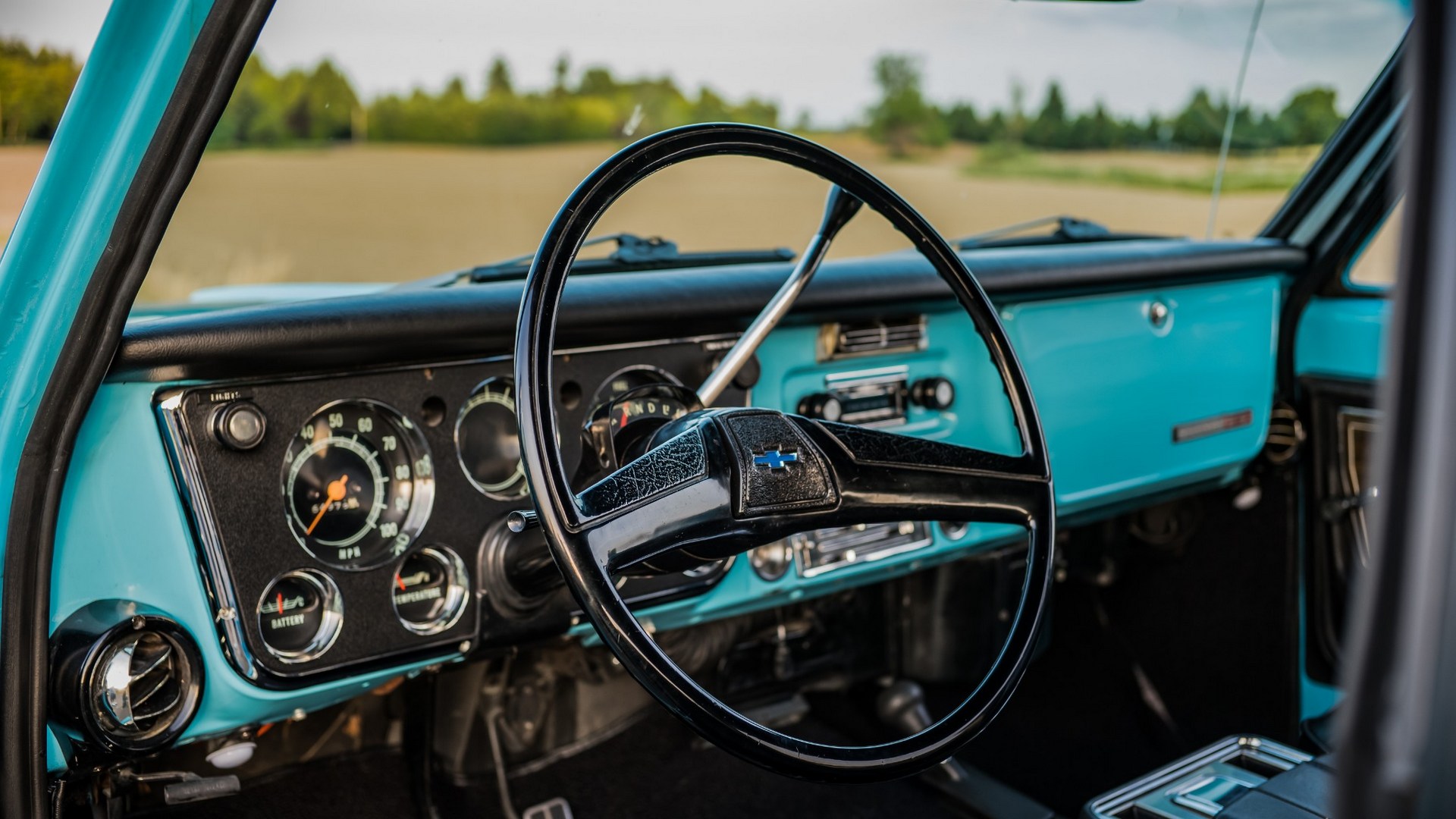 1972-Chevrolet-K5-Blazer-12 Not A Fan Of The 2019 Chevrolet Blazer? This 1972 K5 Might Be Up Your Alley