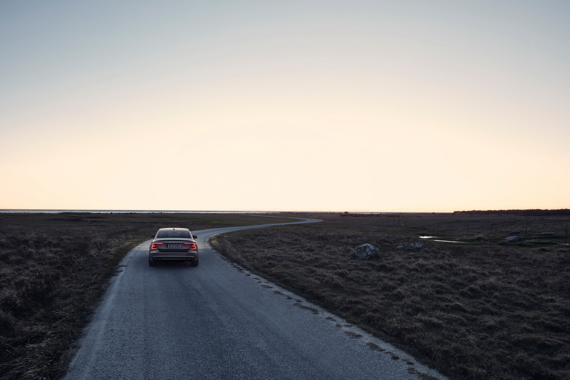 2019-volvo-s60-unveiled-47 New 2019 Volvo S60 Is A Sleek, American Made BMW 3-Series Fighter