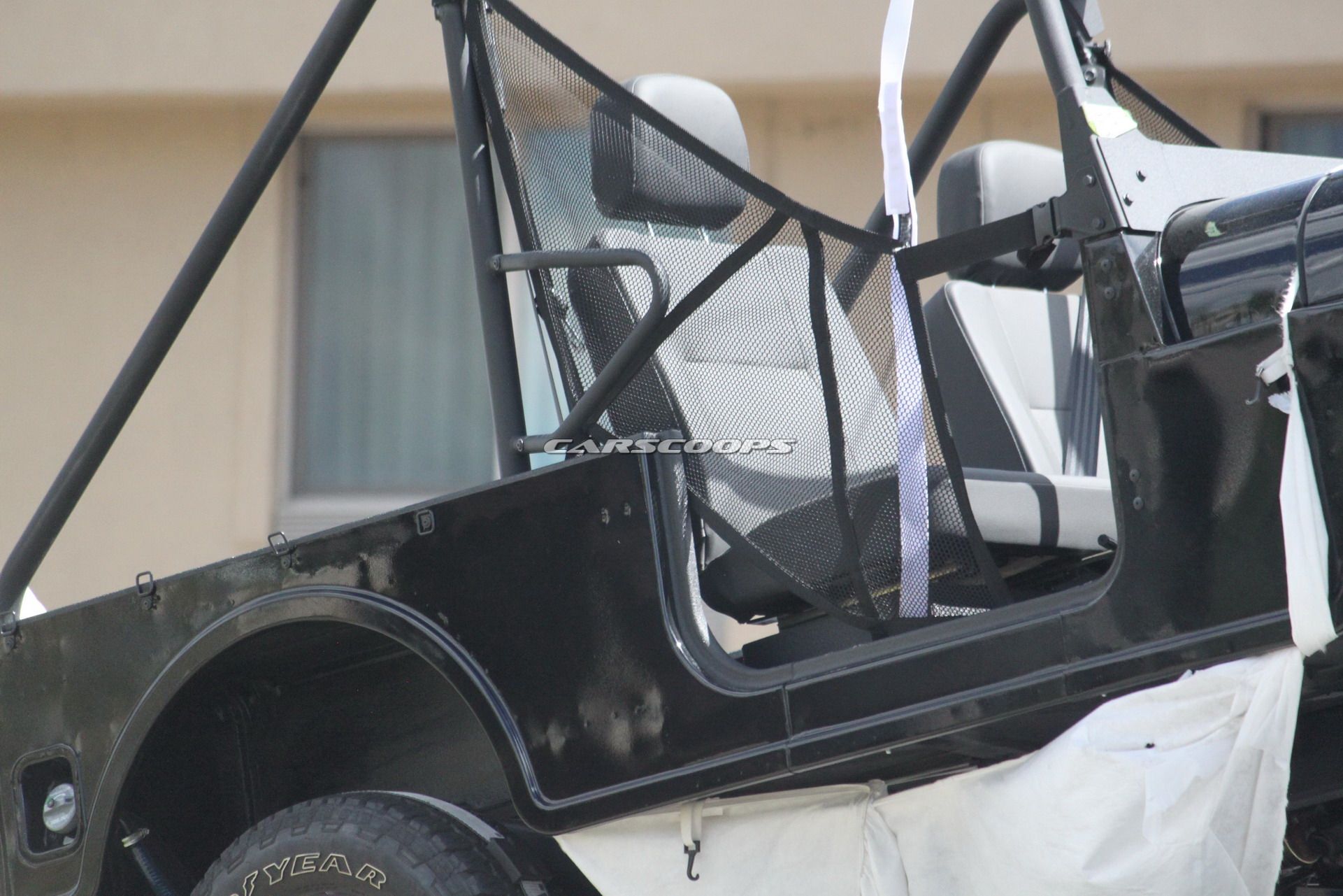 Mahindra-Jeep-11 Mahindra’s Jeep-Like Roxor Spotted On The Way To Dealers