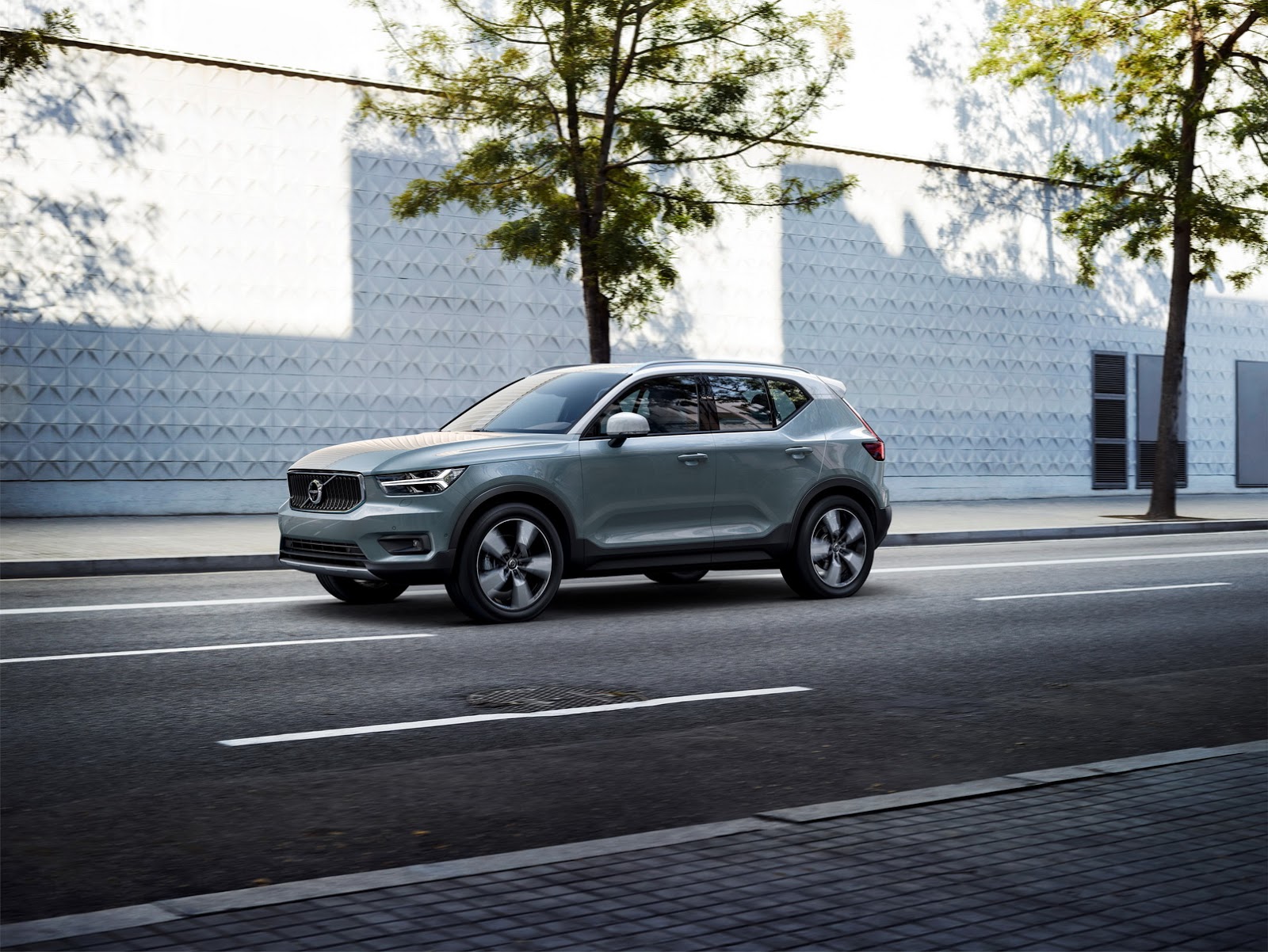 Care-By-Volvo-Deliveries-2 Volvo Starts Delivering Cars Ordered Through Subscription Service