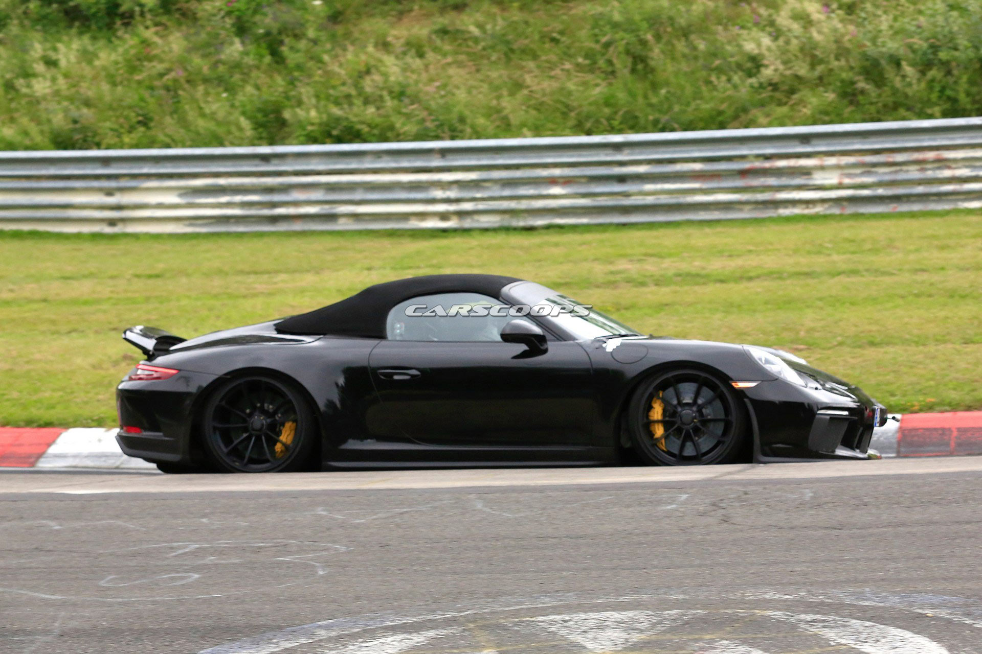 Porsche-911-Speedster-24 2019 Porsche 911 Speedster Captured Undisguised, Stays True To Concept