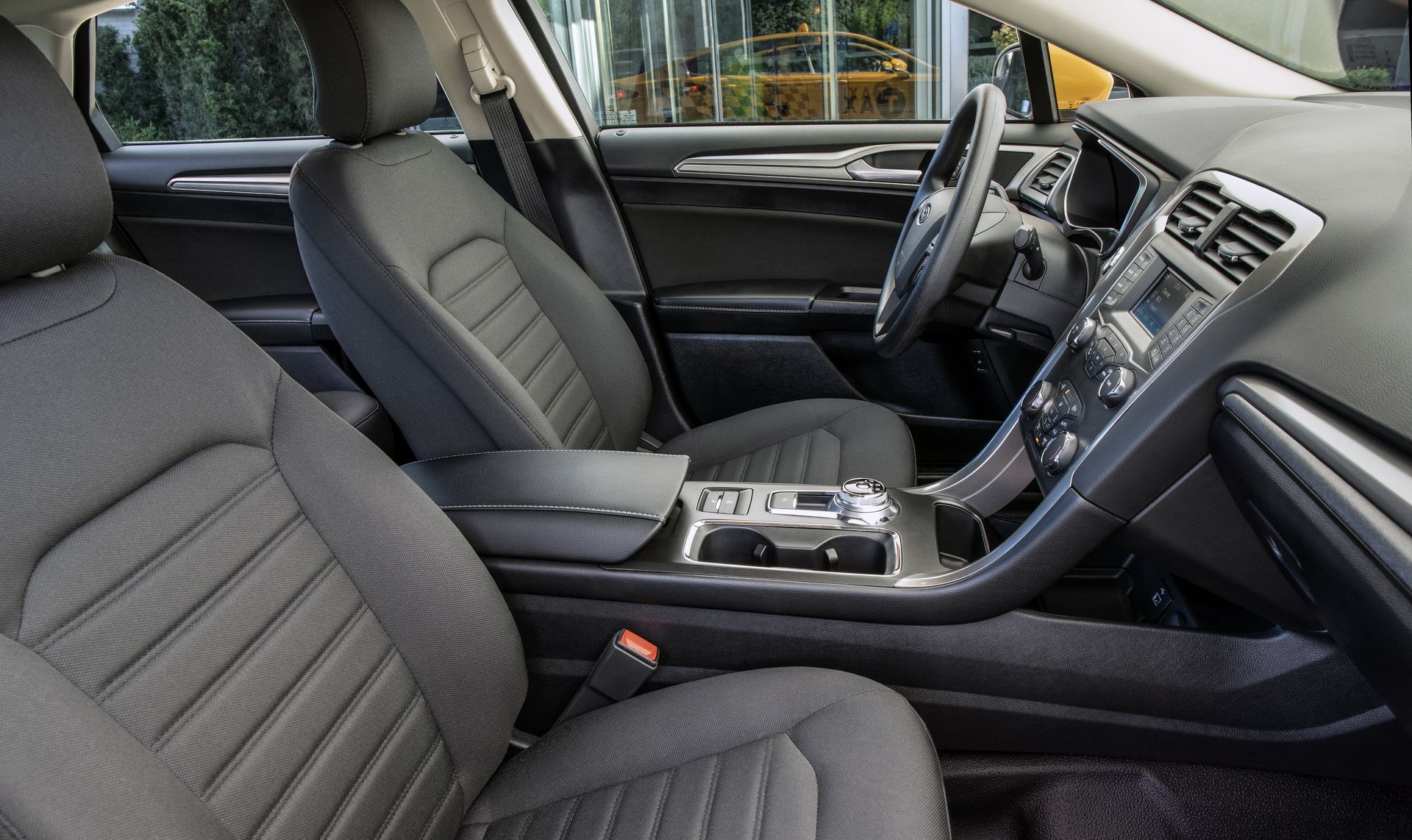 ford-fusion-hybrid-transit-diesel-taxis-6 Ford Launches Fusion Hybrid And Transit Connect Diesel Taxis