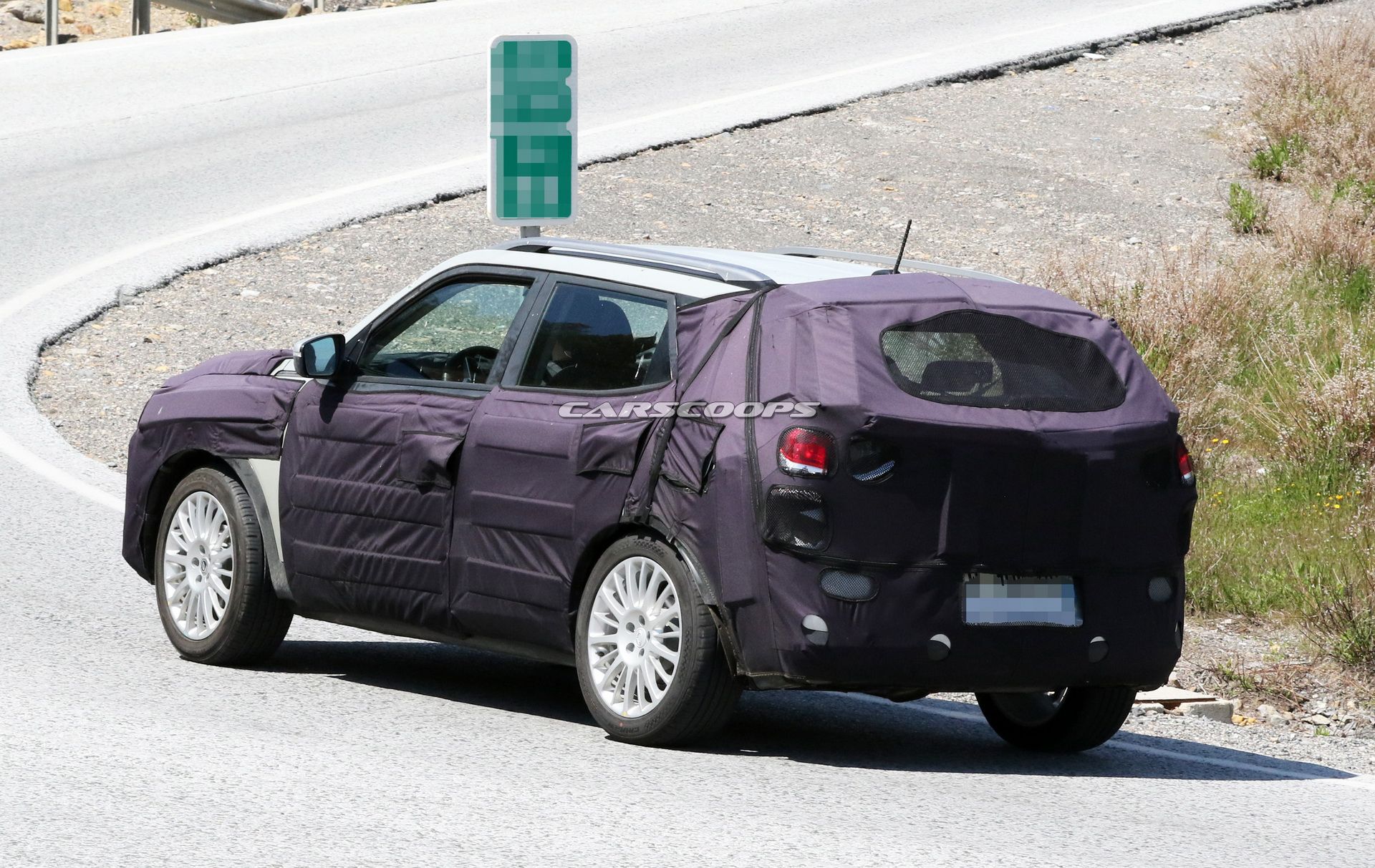 2019-ssangyong-korando-spy-23 All-New SsangYong Korando Will Usher In New Design Language