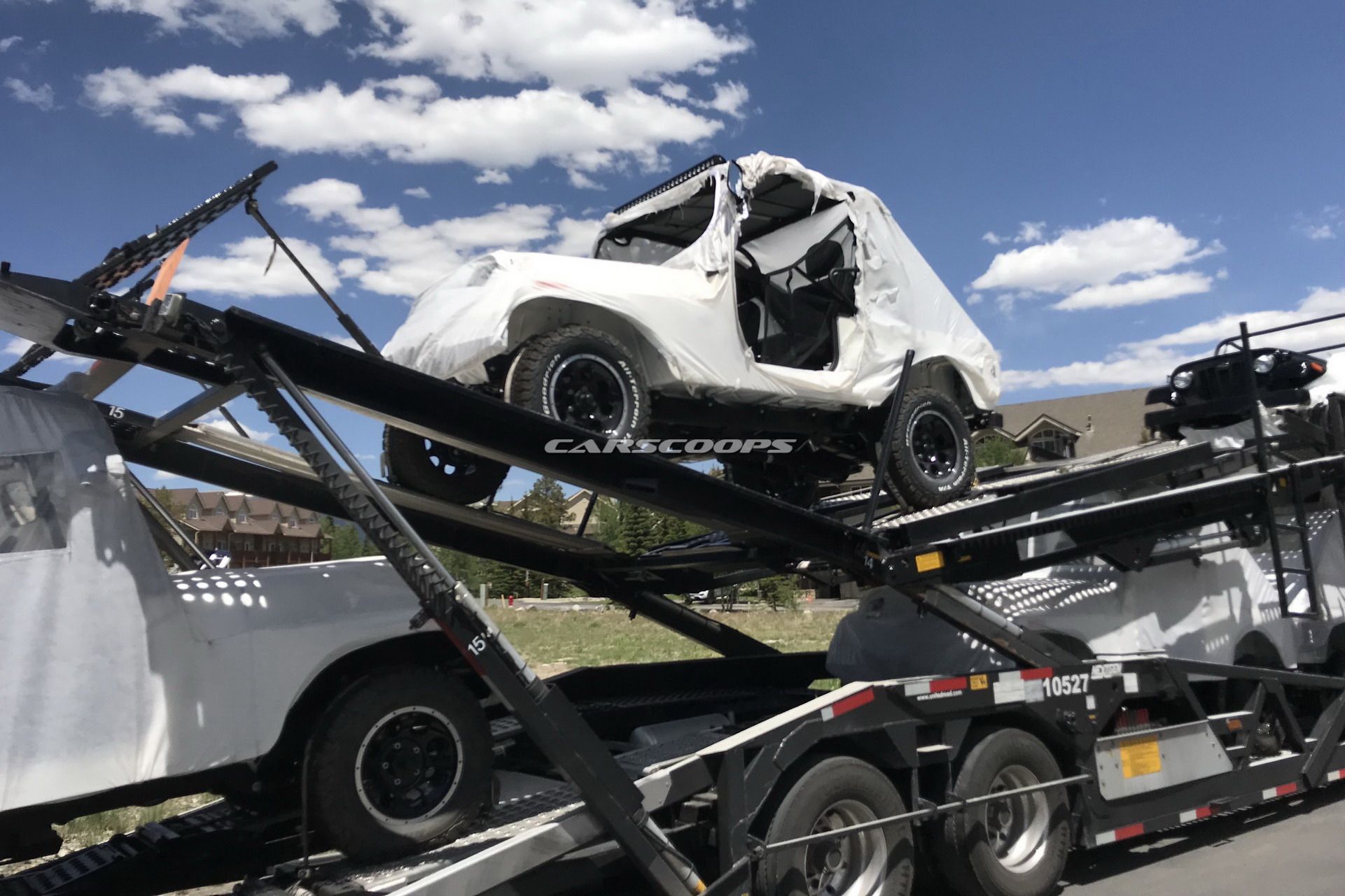 Mahindra-Jeep-28 Mahindra’s Jeep-Like Roxor Spotted On The Way To Dealers