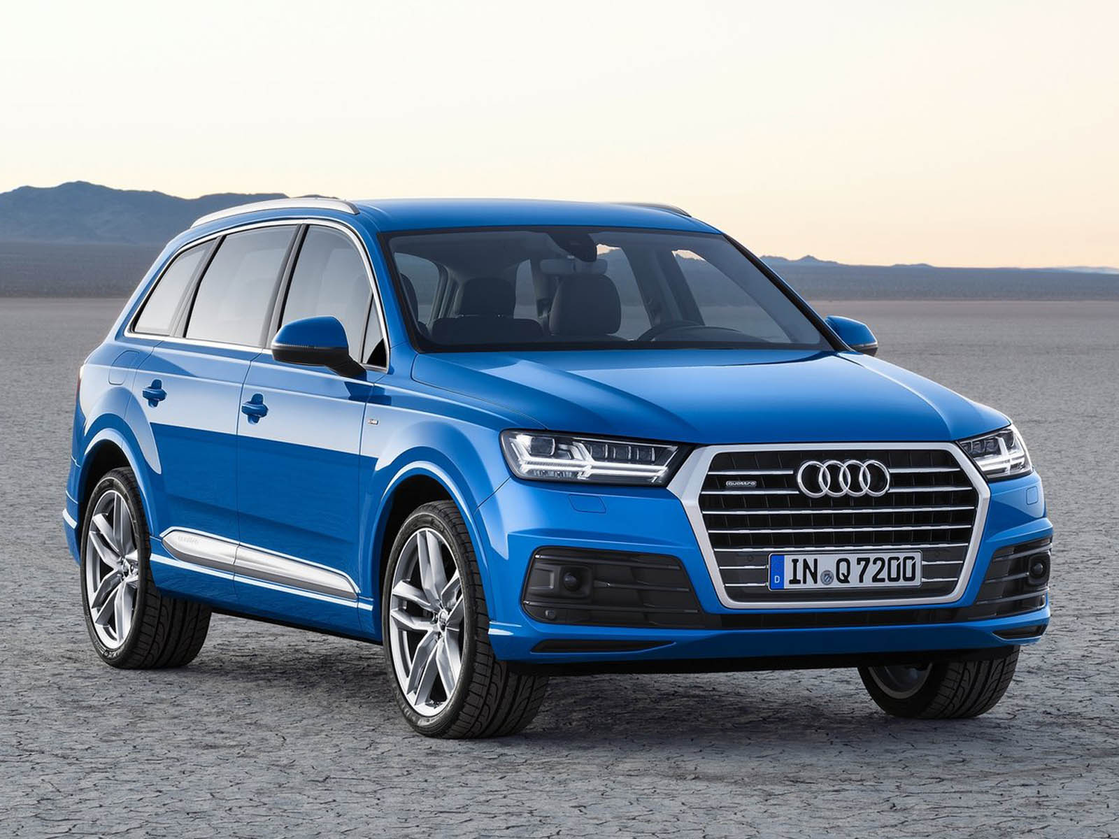 Audi-Q7-2016-1600-11 Audi Q9 Tipped To Take On Range Rover
