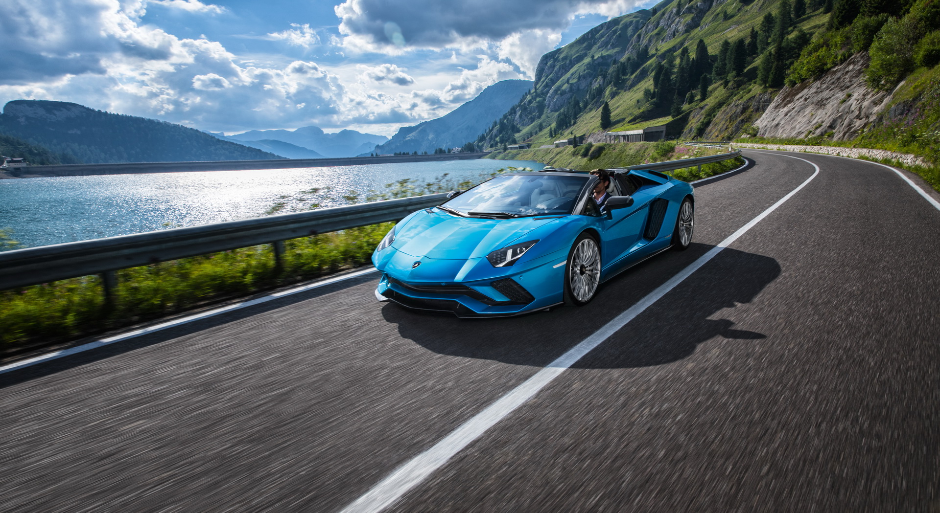 Lamborghini-Report-04 Lamborghini Will Stick With Naturally Aspirated V10s And V12s For Its Supercars
