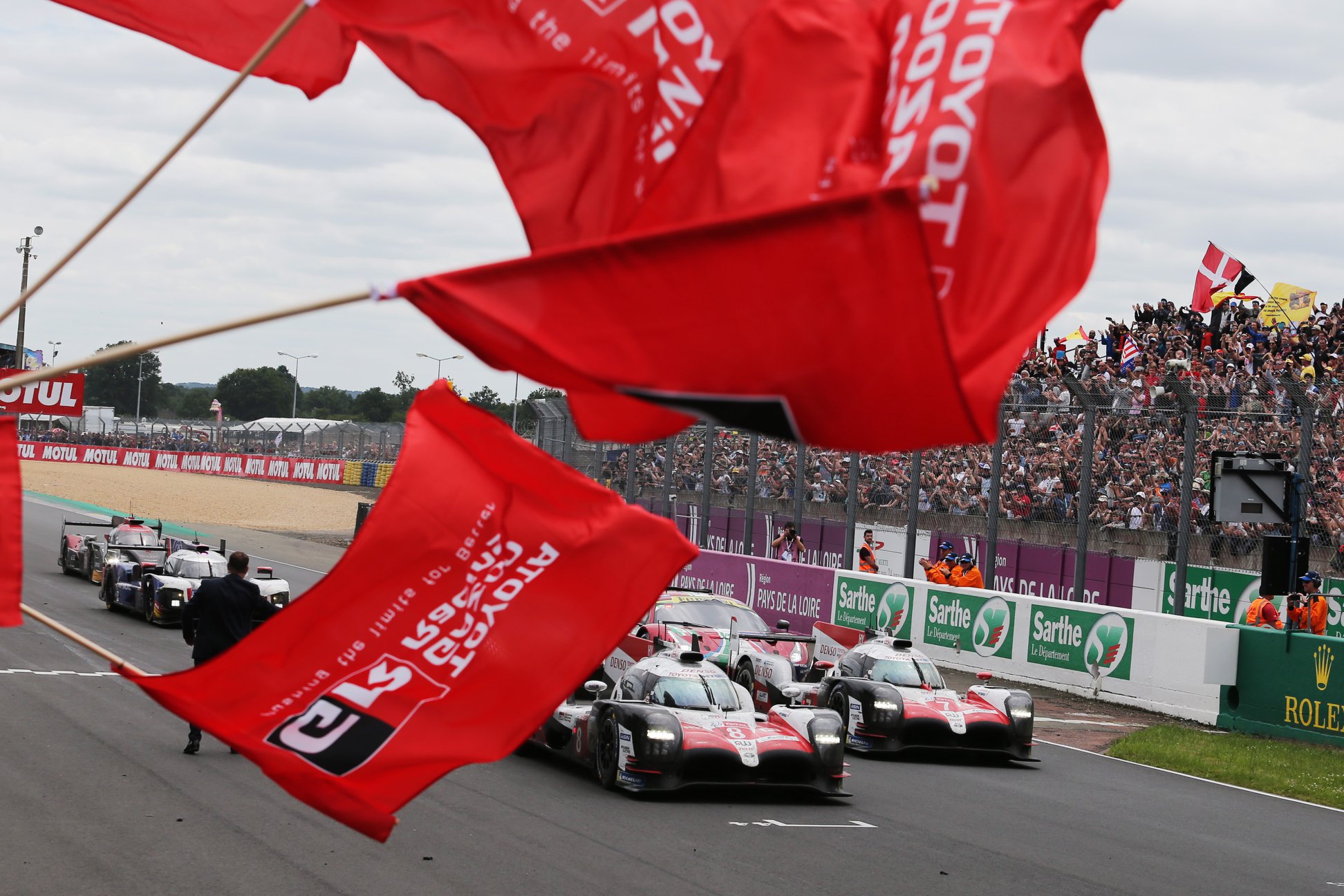 Toyota-Le-Mans-24-Hours-Fernando-Alonso-15 Toyota Wins At Le Mans With Fernando Alonso, Nakajima, and Buemi