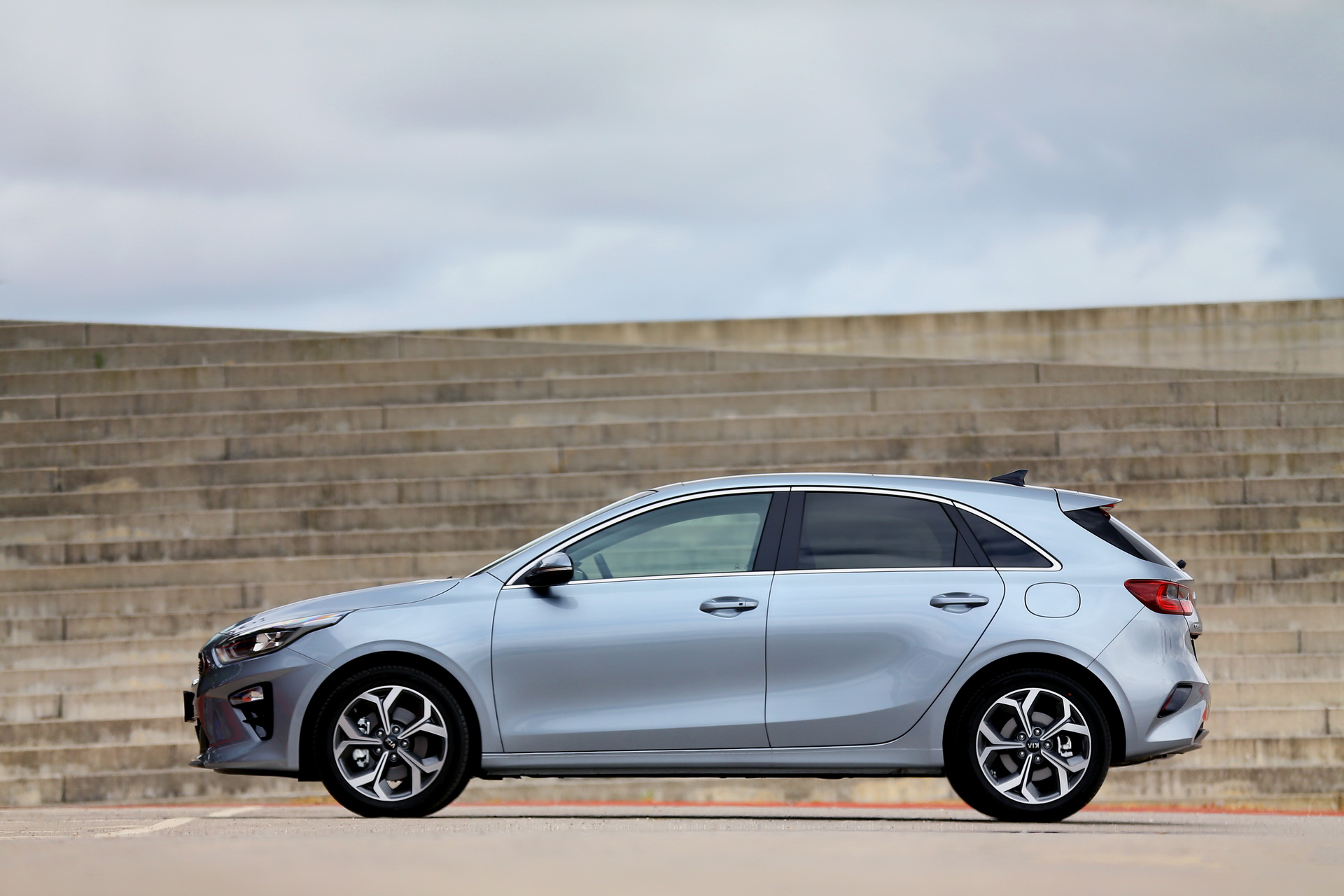 2019-kia-ceed-20 New Kia Ceed Detailed In Gigantic Image Gallery, UK Pricing Announced