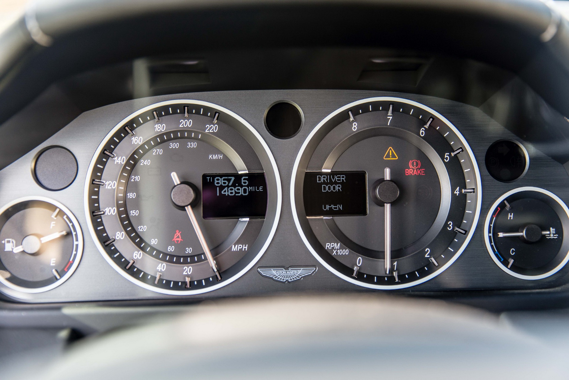 AM-V12-Vantage-10 A Manual Aston Martin V12 Vantage Is The Greatest Supercar Bargain Right Now