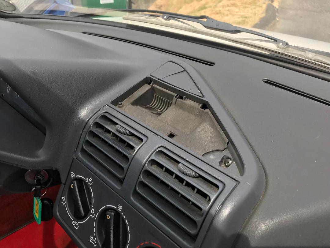 1989-peugeot-205-gti-auction-bat-17 Widebody 1989 Peugeot 205 GTi Is A Throwback To The 1980s