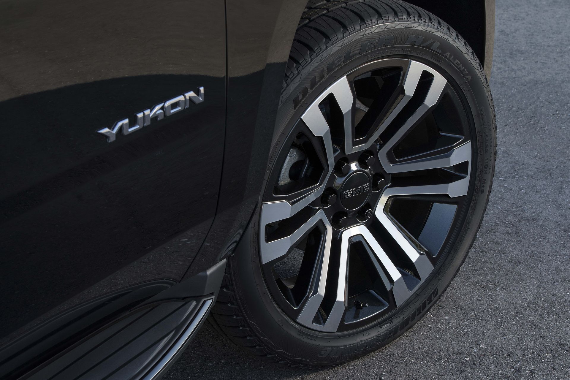 2019-gmc-yukon-graphite-edition-3 GMC Yukon Gains Two 2019 Graphite Edition Versions