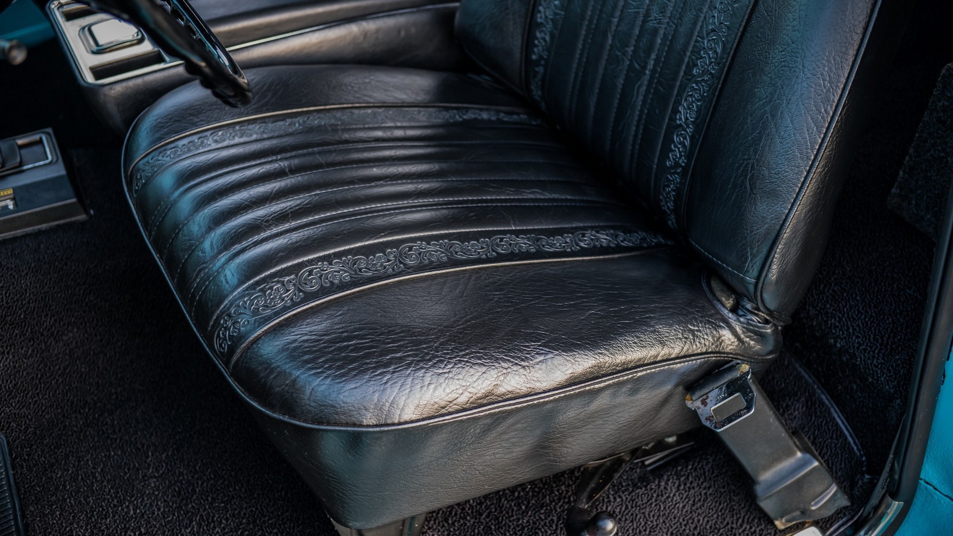 1972-Chevrolet-K5-Blazer-7 Not A Fan Of The 2019 Chevrolet Blazer? This 1972 K5 Might Be Up Your Alley