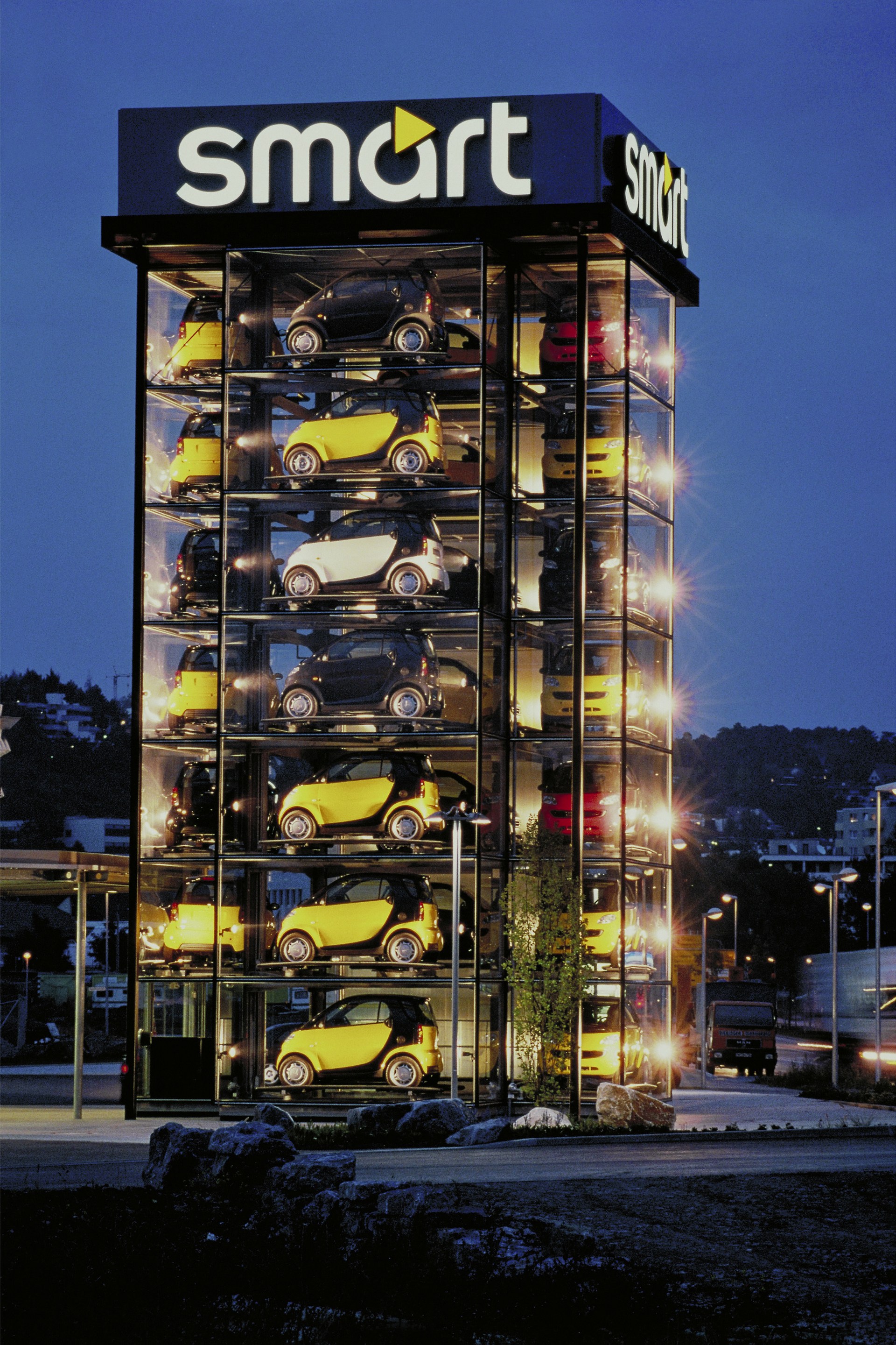 Smart-20th-Anniversary-86 Smart Celebrates 20 Years Of Production As EV Switch Causes Sales To Tumble