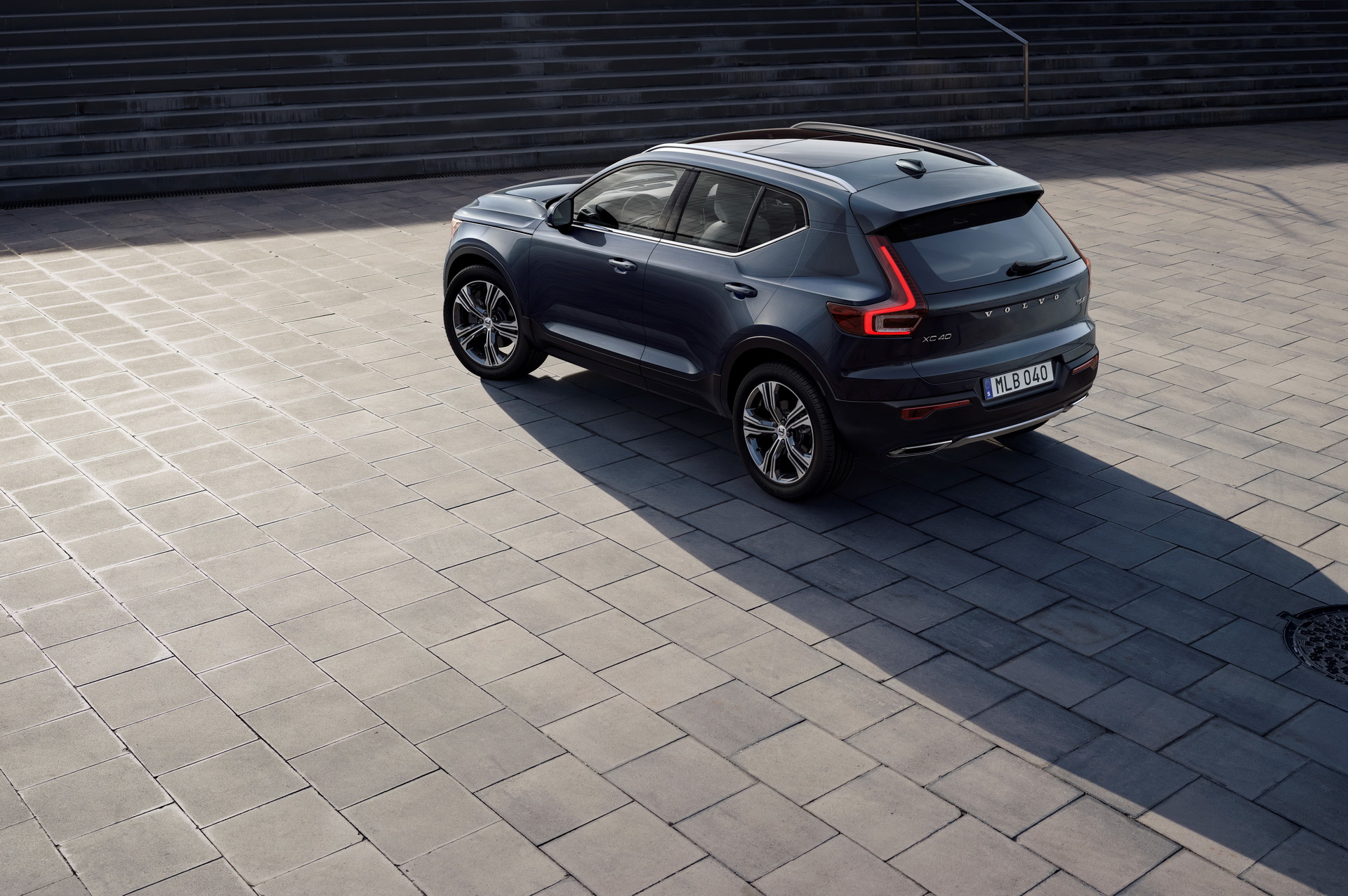Volvo-XC40-01 Volvo Design Chief Confirms XC40 As Company’s First Fully Electric Model