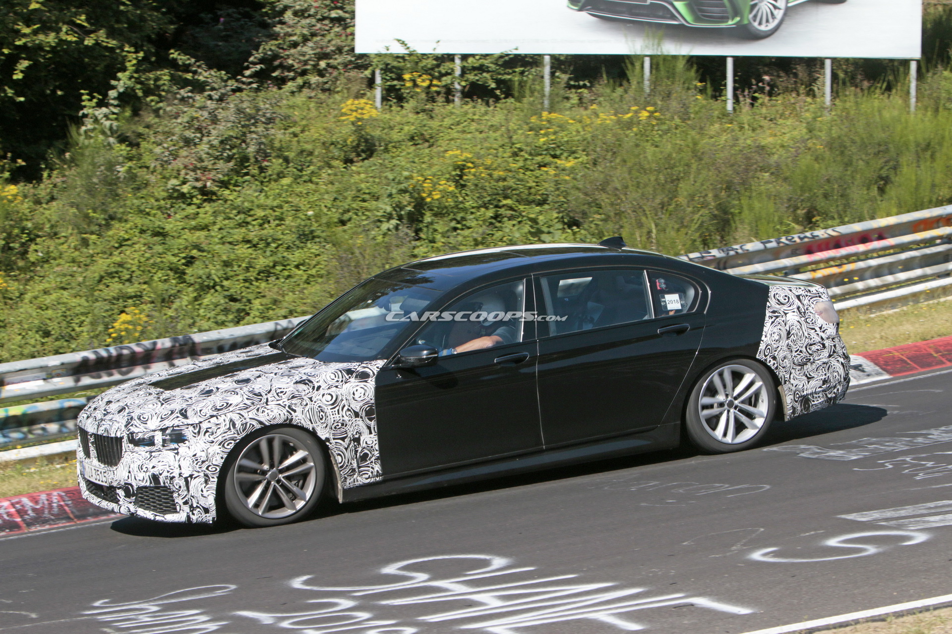 2019 BMW 7-Series Facelift-9 Facelifted 2019 BMW 7-Series Spied In Base And M760Li xDrive Forms