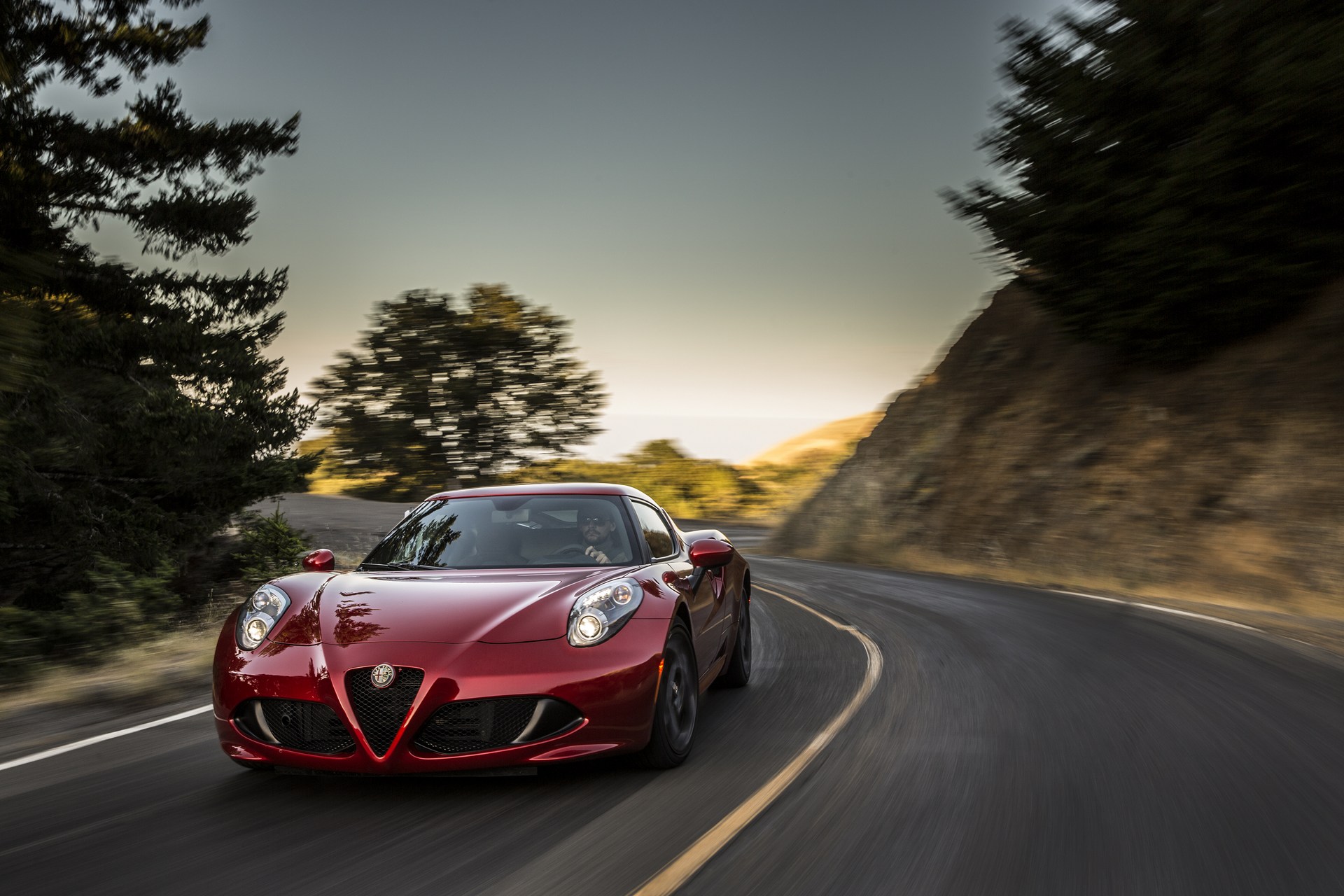 Alfa-Romeo-4C-5 Alfa Romeo 4C Coupe Dropped Only In US, 4C Spider Lives On With Additional Equipment (Updated)