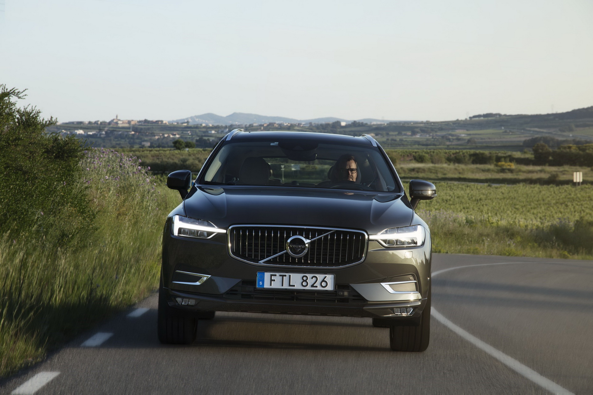 Volvo-XC60-02 Volvo XC60 To Gain Cheaper, $39,200 FWD Base Model For 2019MY