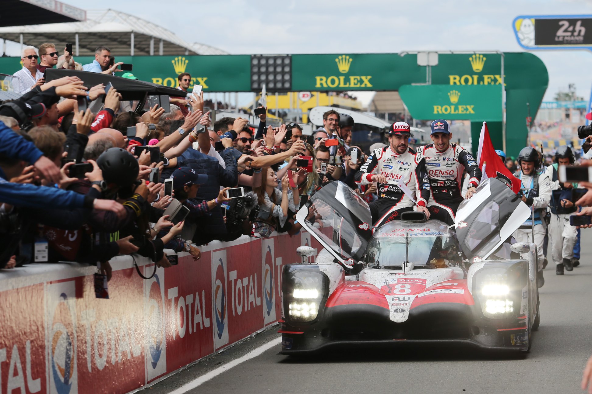 Toyota-Le-Mans-24-Hours-Fernando-Alonso-17 Toyota Wins At Le Mans With Fernando Alonso, Nakajima, and Buemi