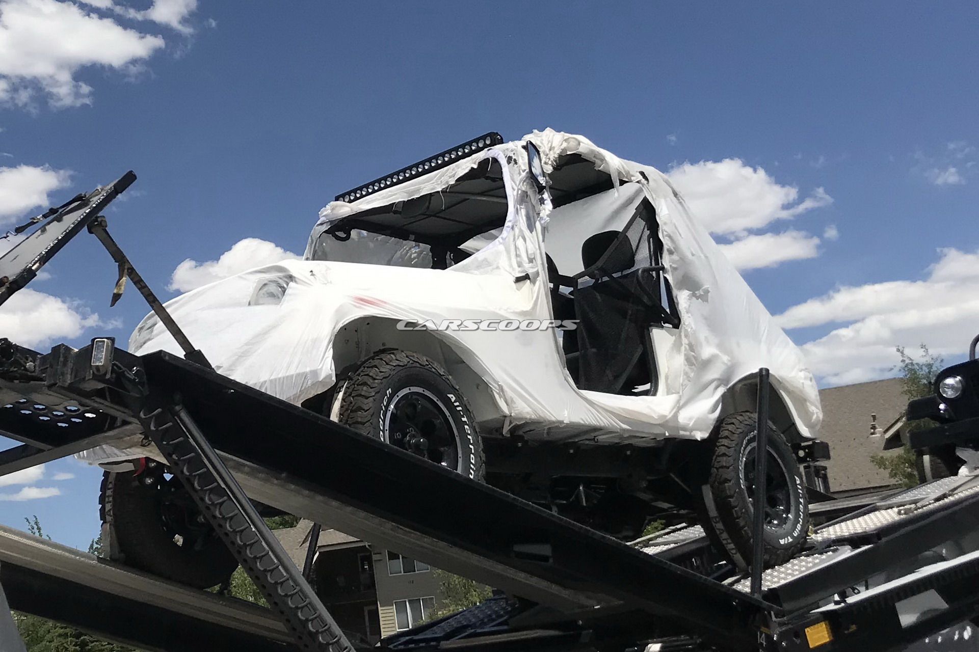 Mahindra-Jeep-24 Mahindra’s Jeep-Like Roxor Spotted On The Way To Dealers