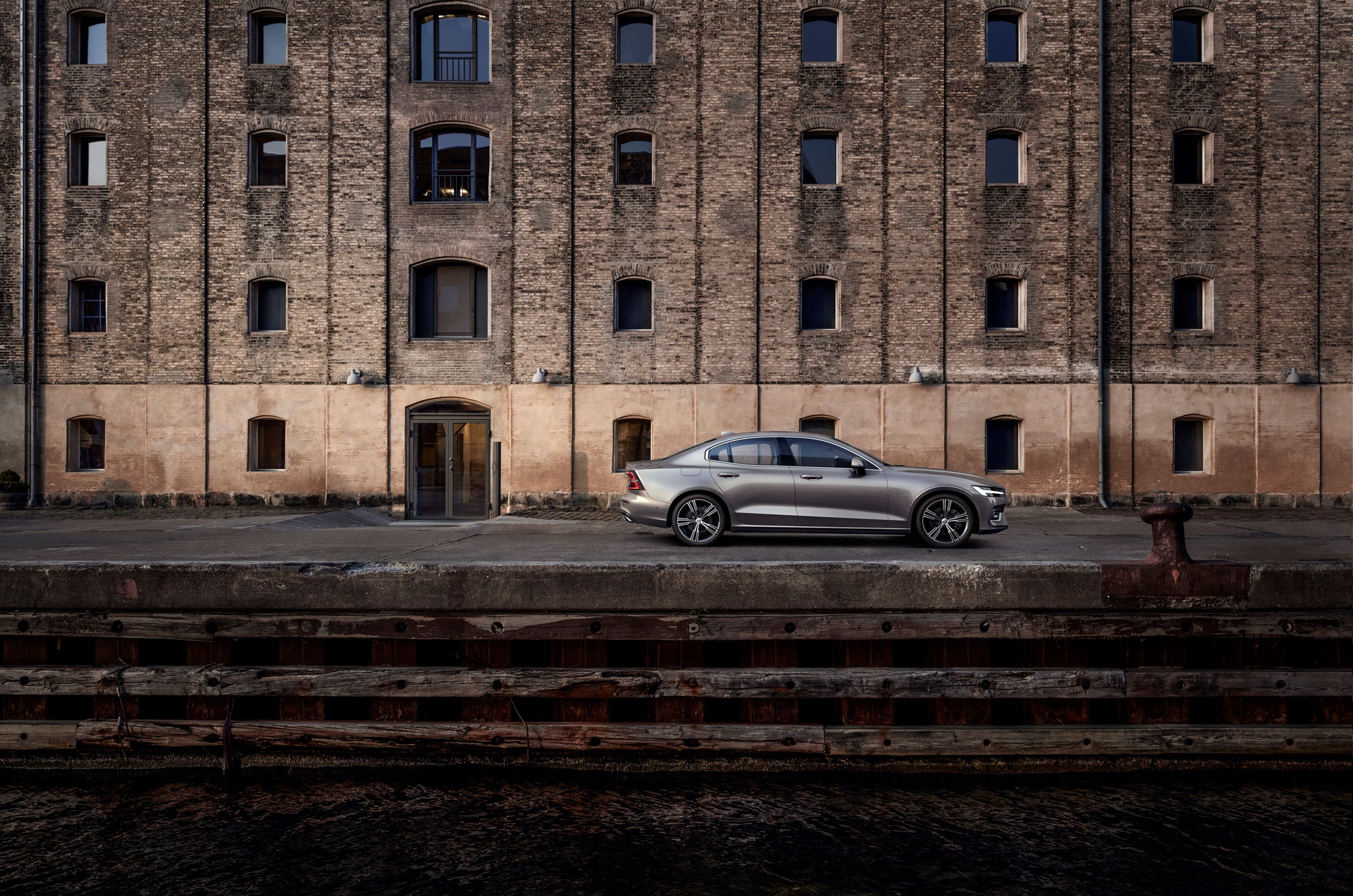 2019-volvo-s60-unveiled-53 New 2019 Volvo S60 Is A Sleek, American Made BMW 3-Series Fighter