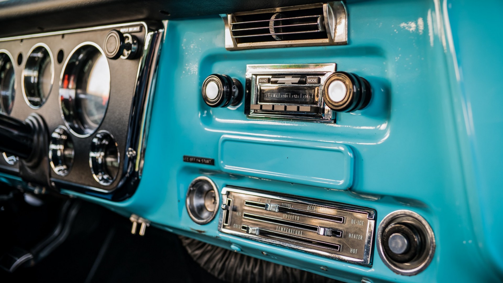 1972-Chevrolet-K5-Blazer-31 Not A Fan Of The 2019 Chevrolet Blazer? This 1972 K5 Might Be Up Your Alley