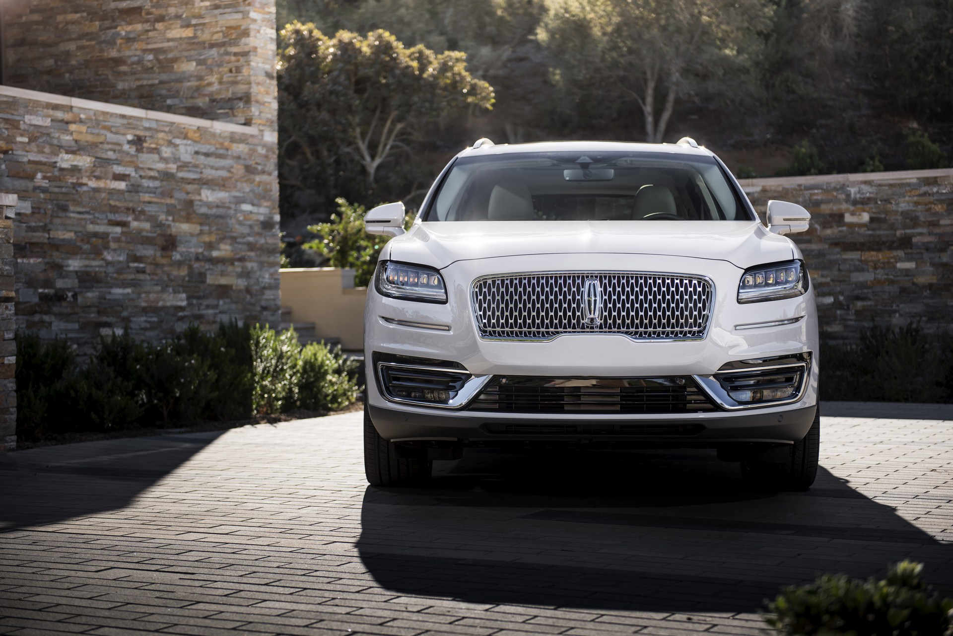 Lincoln-Nautilus-31 2019 Lincoln Nautilus Configurator Launched, Pricing Starts At $40,340