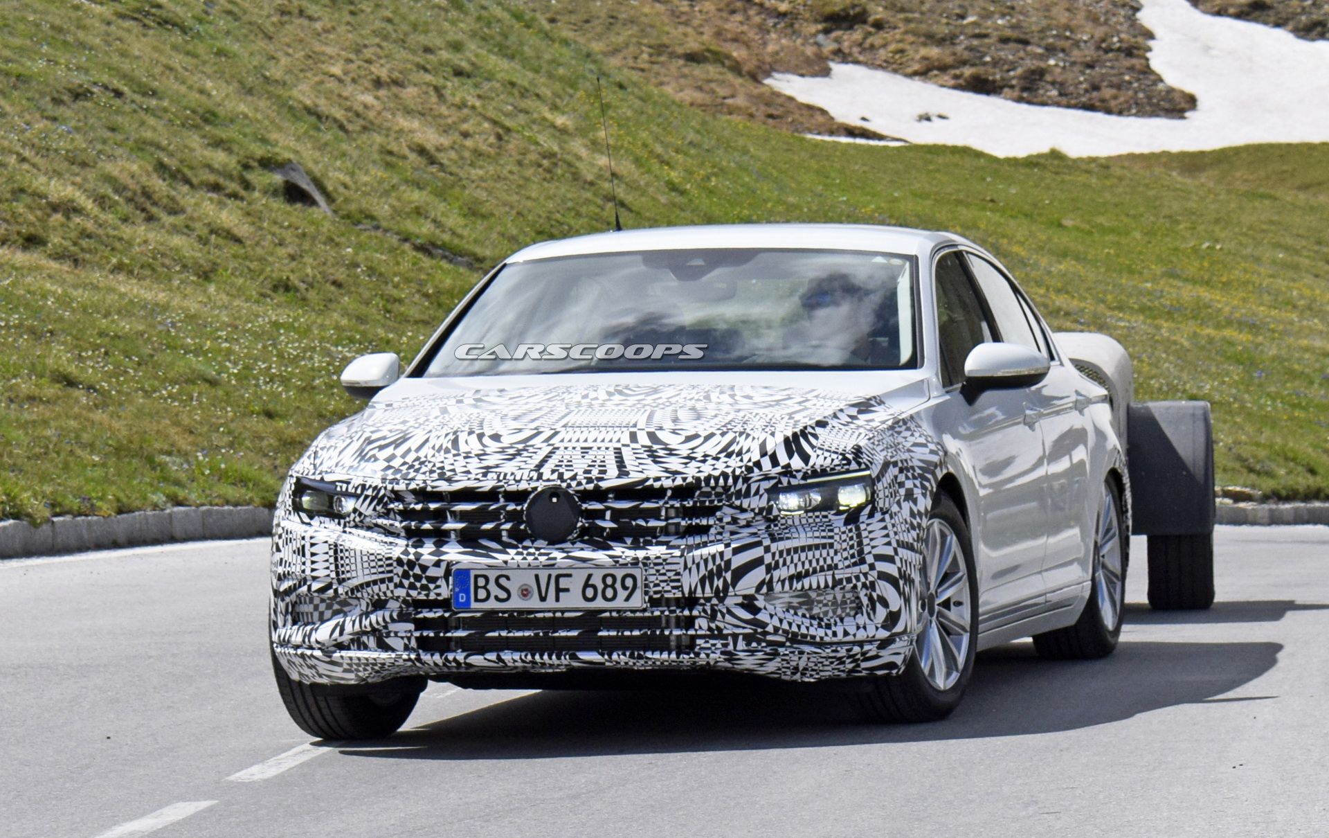 2019-vw-passat-facelift-spy-17 2019 VW Passat: Facelifted Euro Model Coming With Revised Styling, Updated Engines