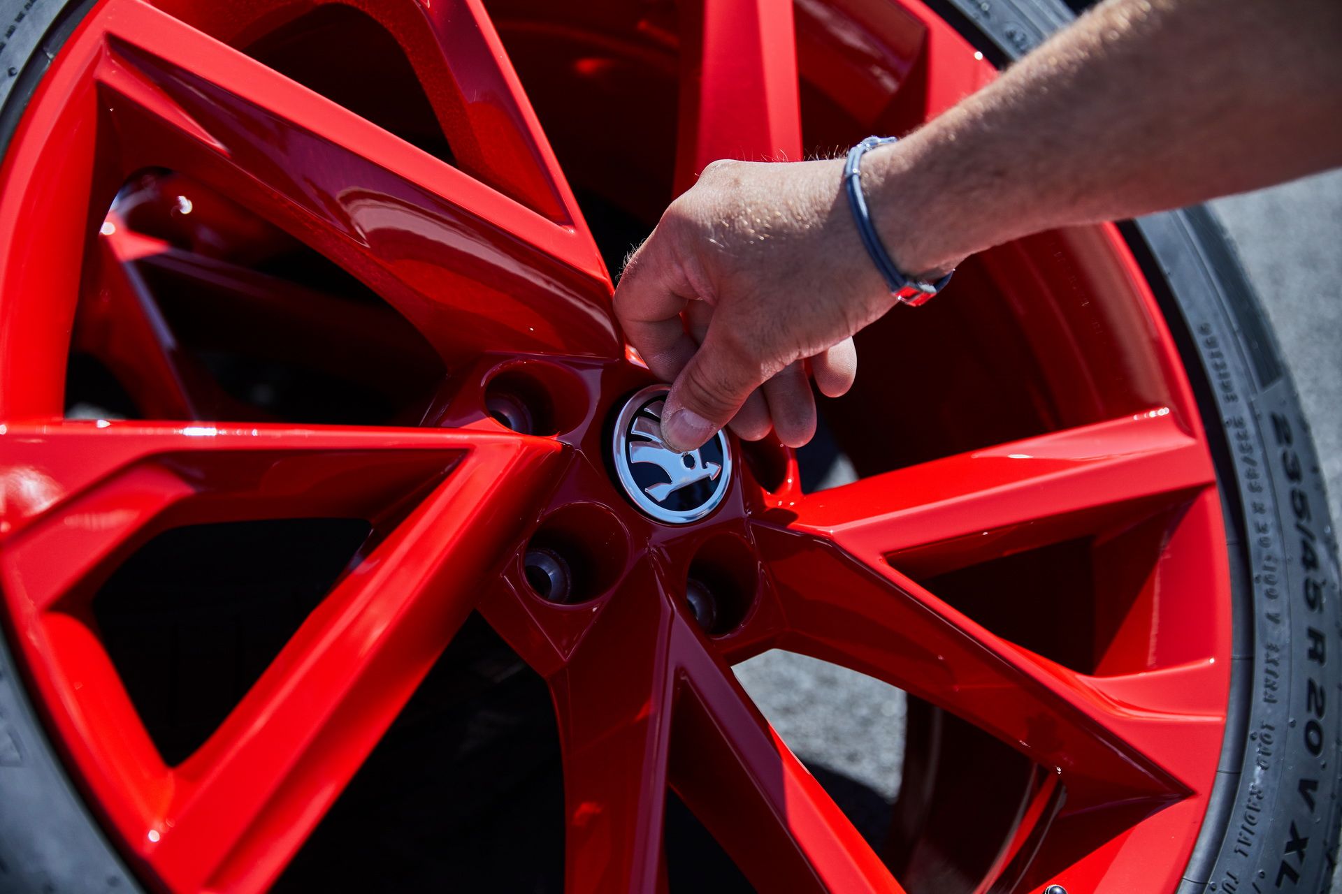 skoda-kodiaq-rs-13 New Skoda Kodiaq RS Officially Previewed In The Hands Of ‘Ring Queen, Sabine Schmitz