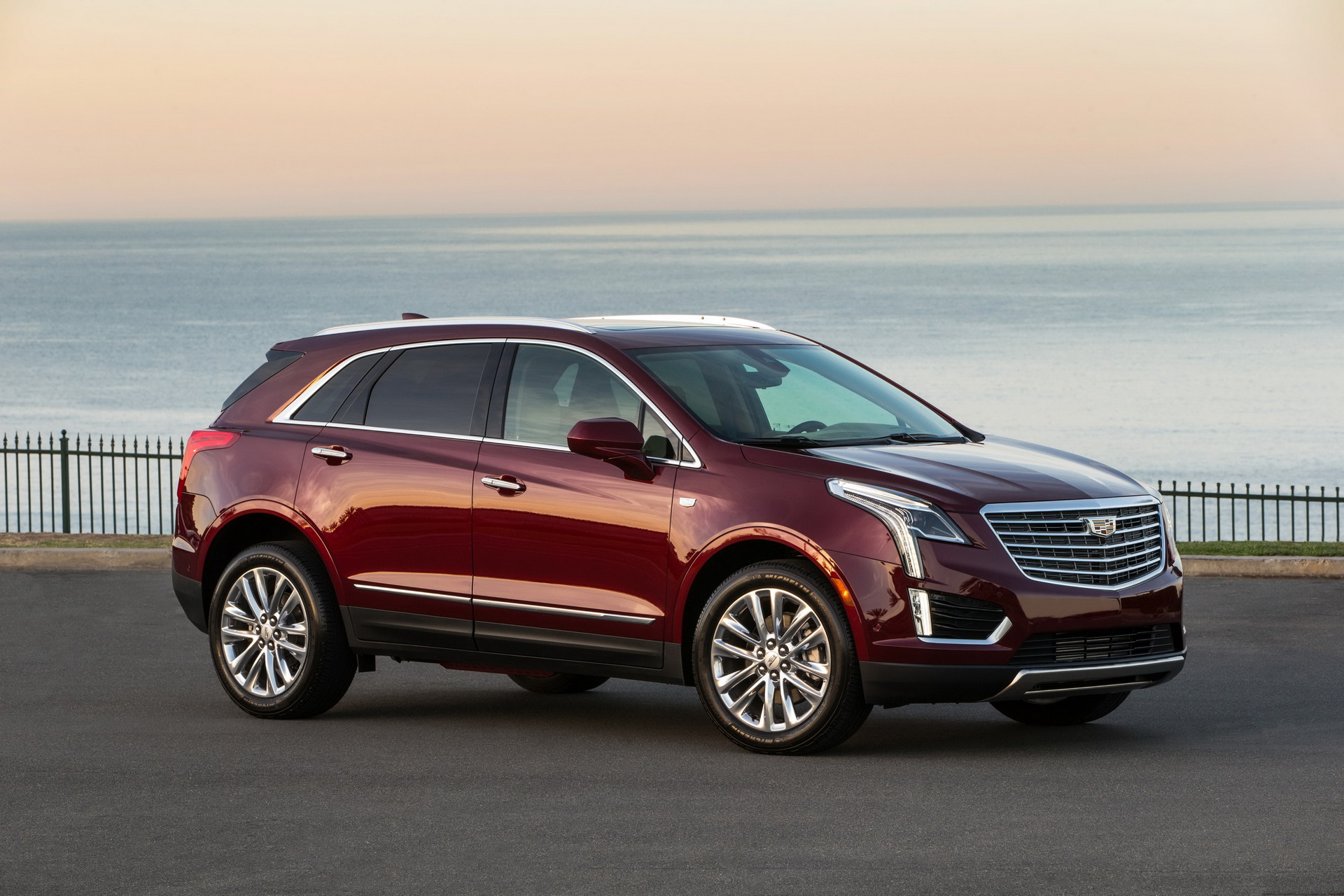 2018 Cadillac XT5 Platinum Cadillac XT5 Gets More Equipment, $1100-2500 Price Hike For 2019