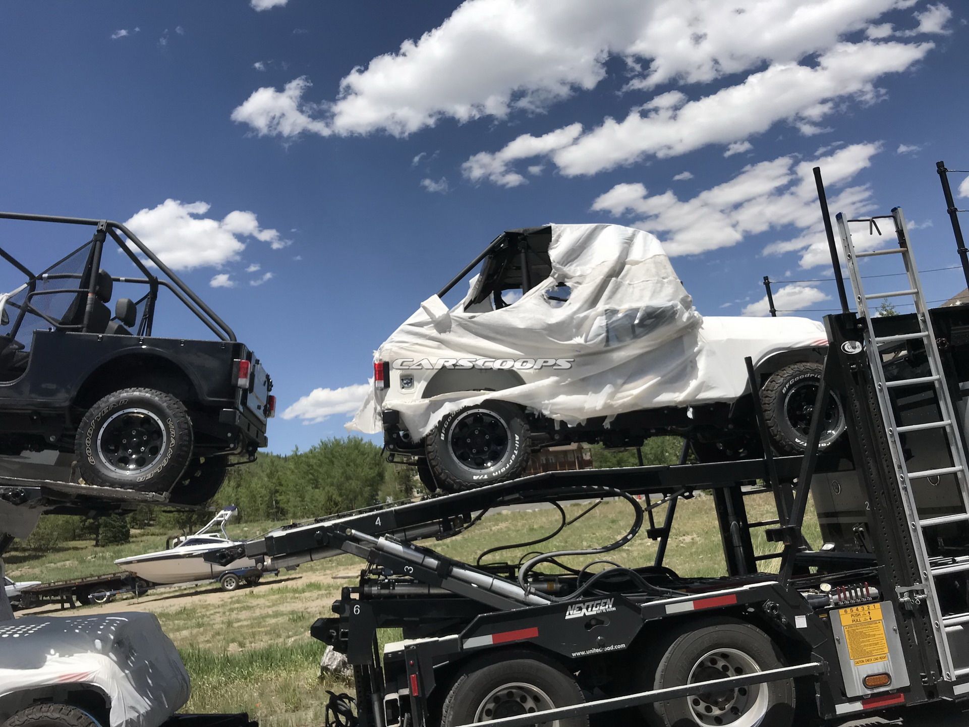 Mahindra-Jeep-49 Mahindra’s Jeep-Like Roxor Spotted On The Way To Dealers