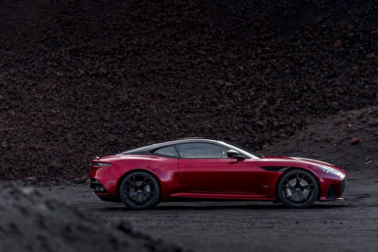 2019 Aston Martin Dbs Superleggera Is A Ferrari Killing Sex Symbol With