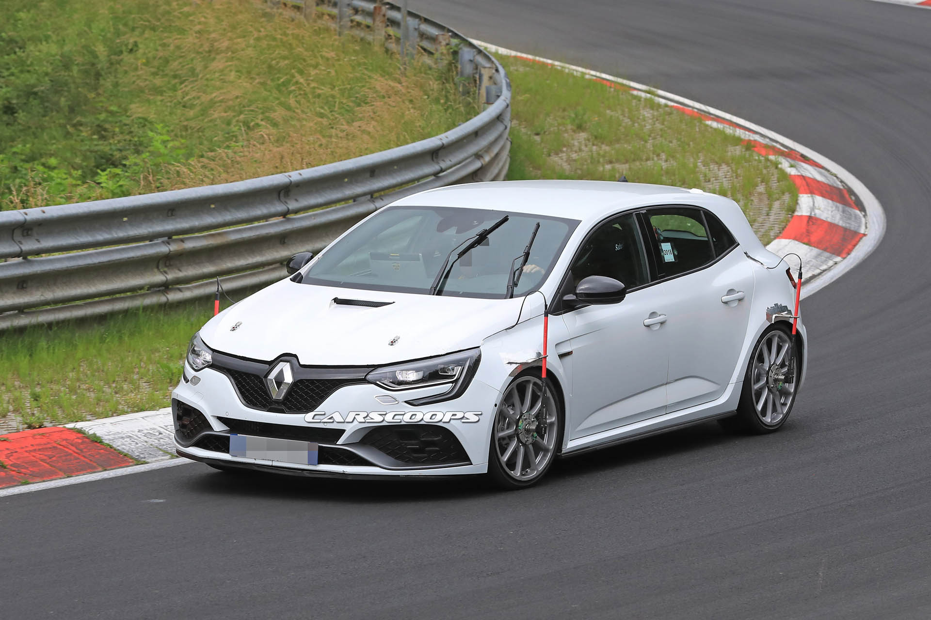 renault-megane-rs-trophy-spy-10 Renault’s Gunning For Ring Record With New Megane RS Trophy