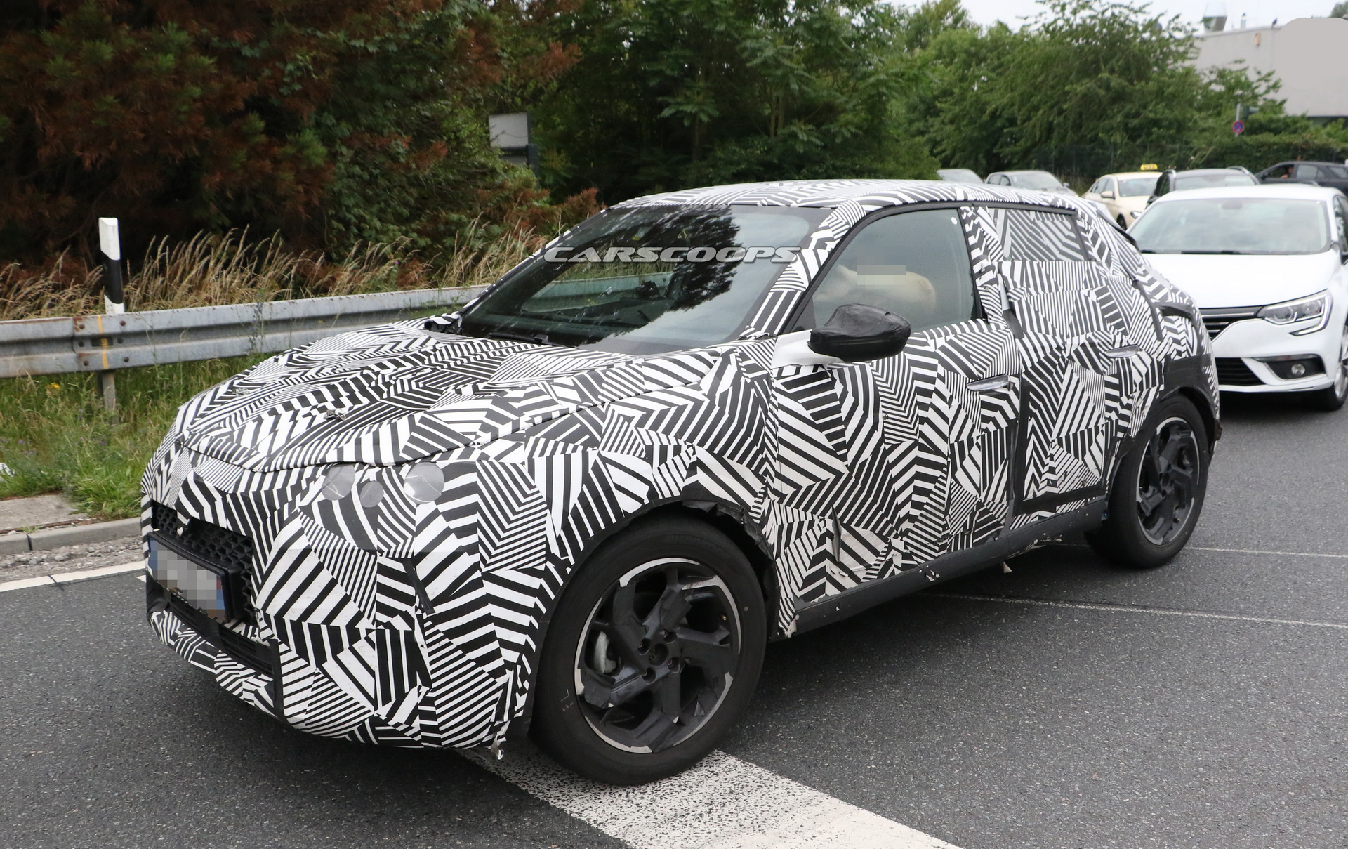 ds3-crossback-spy-interior-3 DS3 Crossback Coming With C4 Cactus-Like Tablet Display