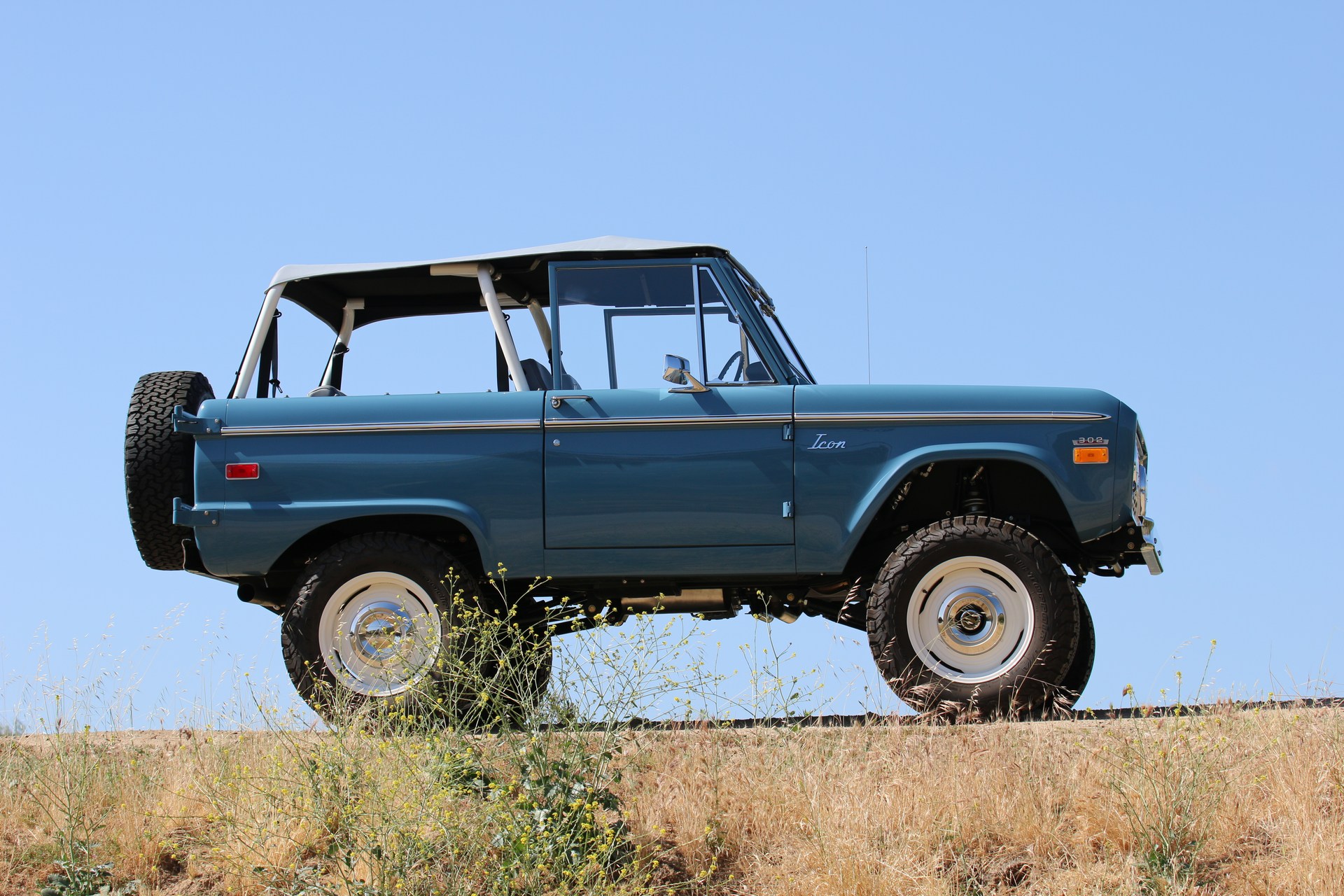 Icon-Ford-Bronco-Old-School-45 Why Wait For An All-New Ford Bronco When You Get Icon’s Old School BR