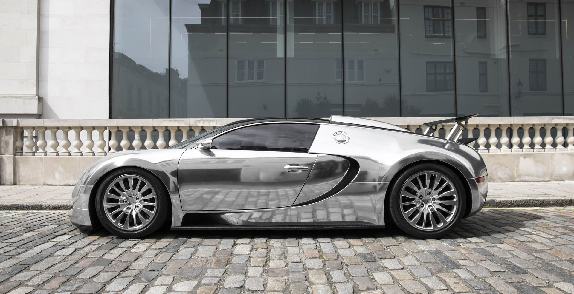 chrome-carbon-2008-bugatti-veyron-30 Chrome And Carbon Bugatti Veyron Would Sure Look Sweet In Your Driveway