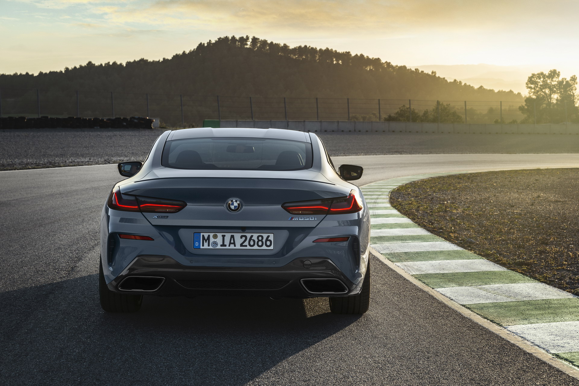 BMW-8-Series-2019-82 2019 BMW 8-Series Wants To Be The Sports Car The E31 Never Was (89 Photos & Videos)