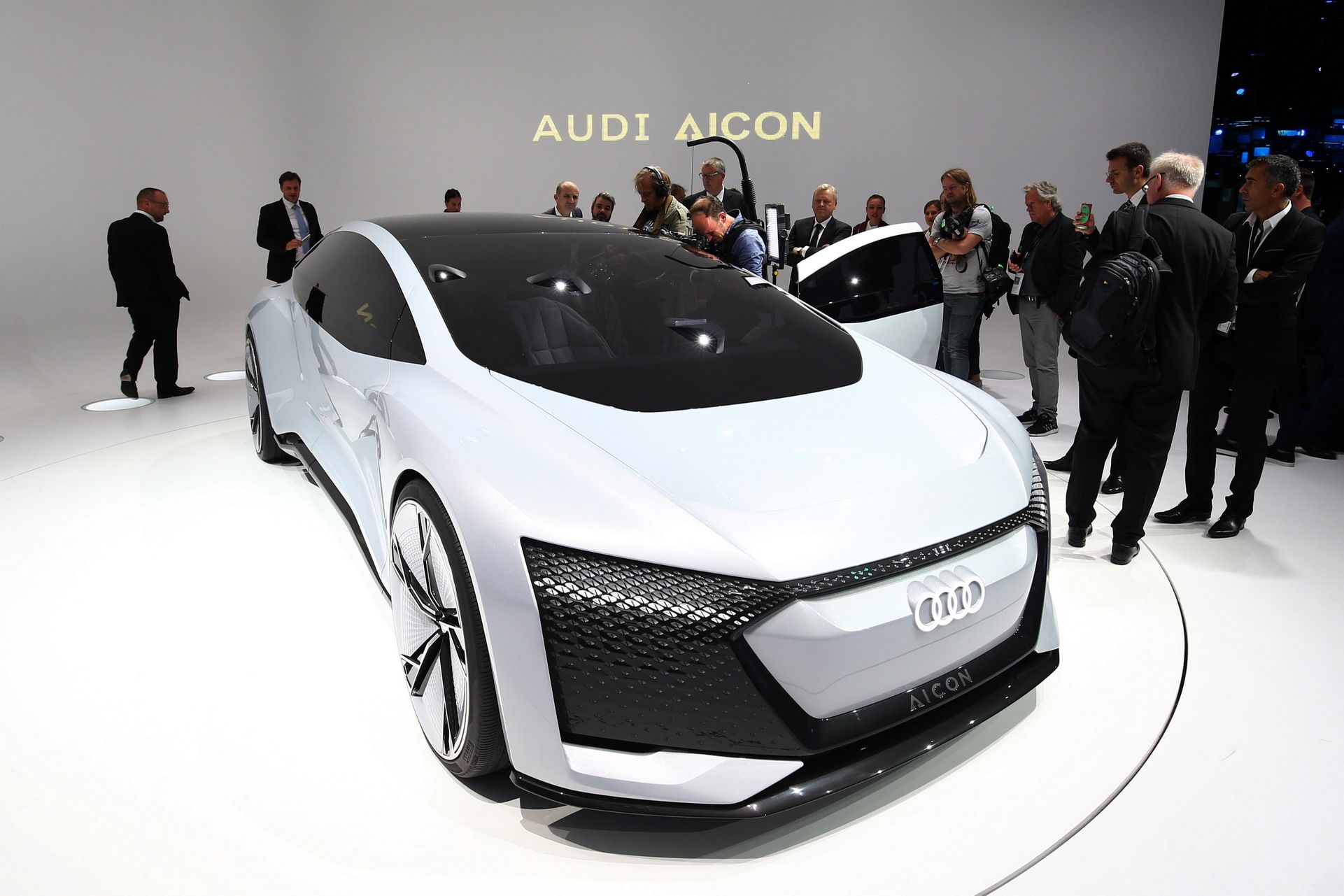 Audi-Aicon-Concept-1 Audi To Use Aicon EV For Autonomous Pilot Fleet In 2021