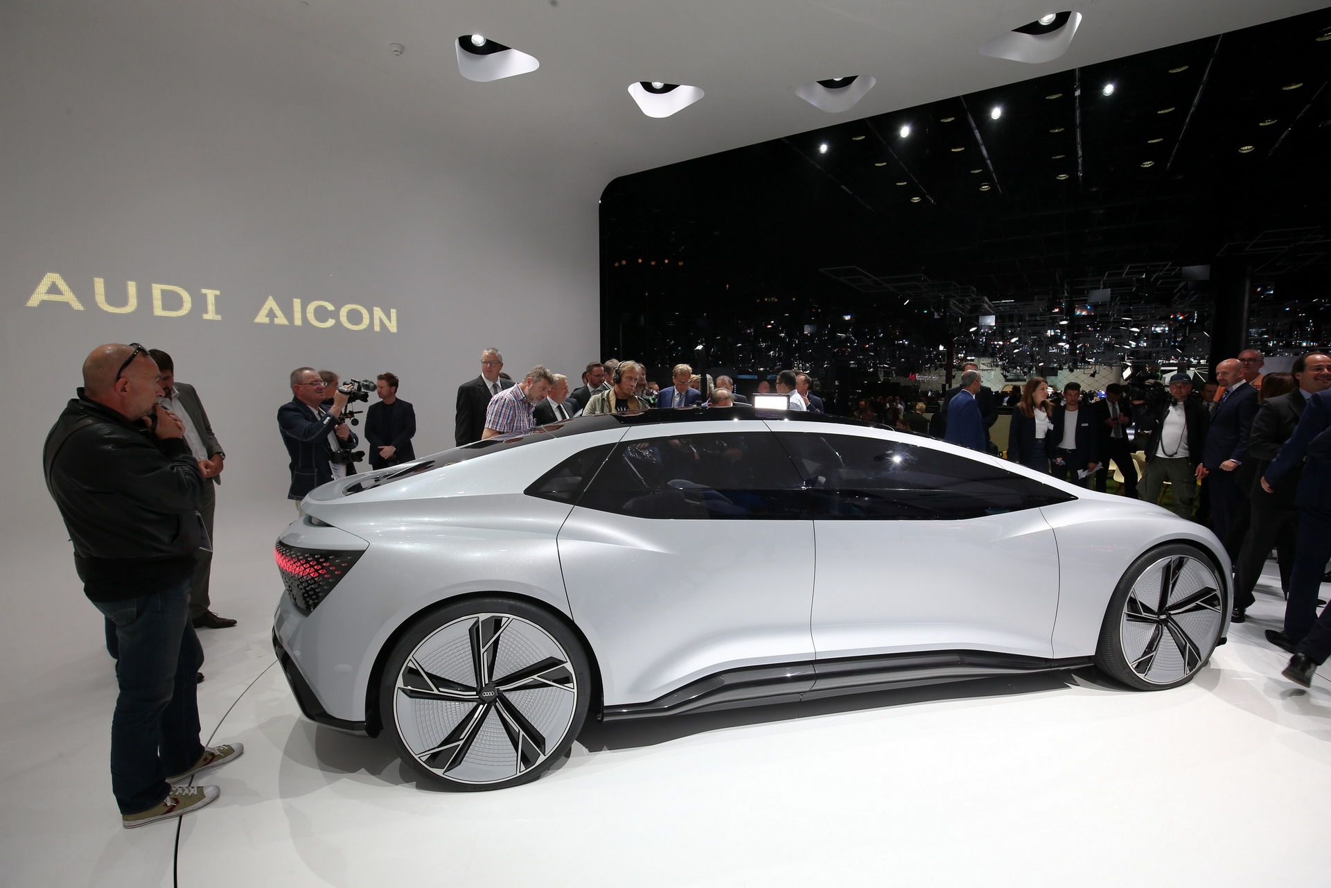 Audi-Aicon-Concept-4 Audi To Use Aicon EV For Autonomous Pilot Fleet In 2021