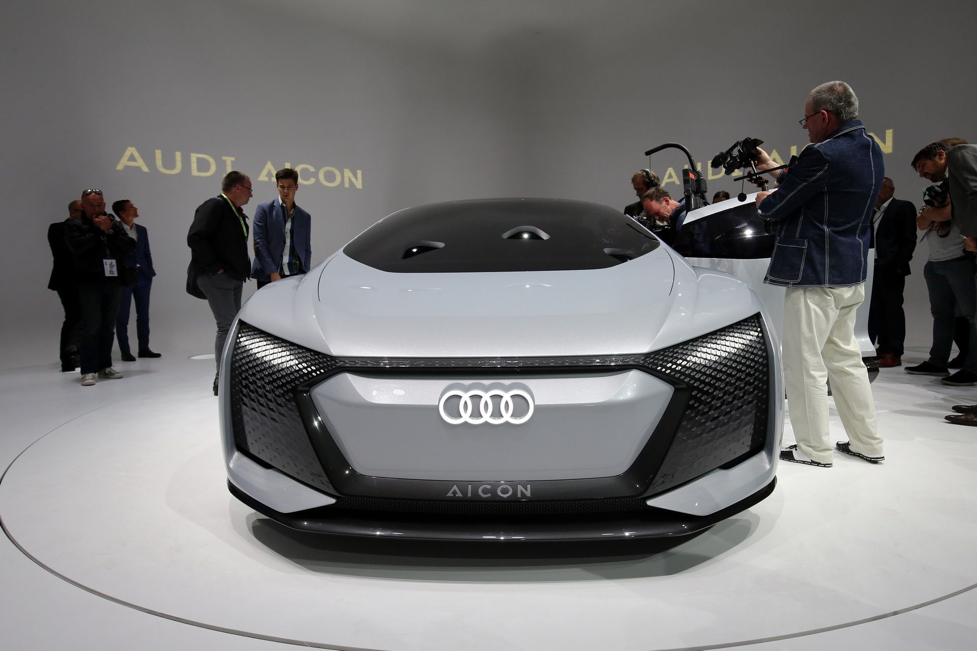 Audi-Aicon-Concept-6 Audi To Use Aicon EV For Autonomous Pilot Fleet In 2021