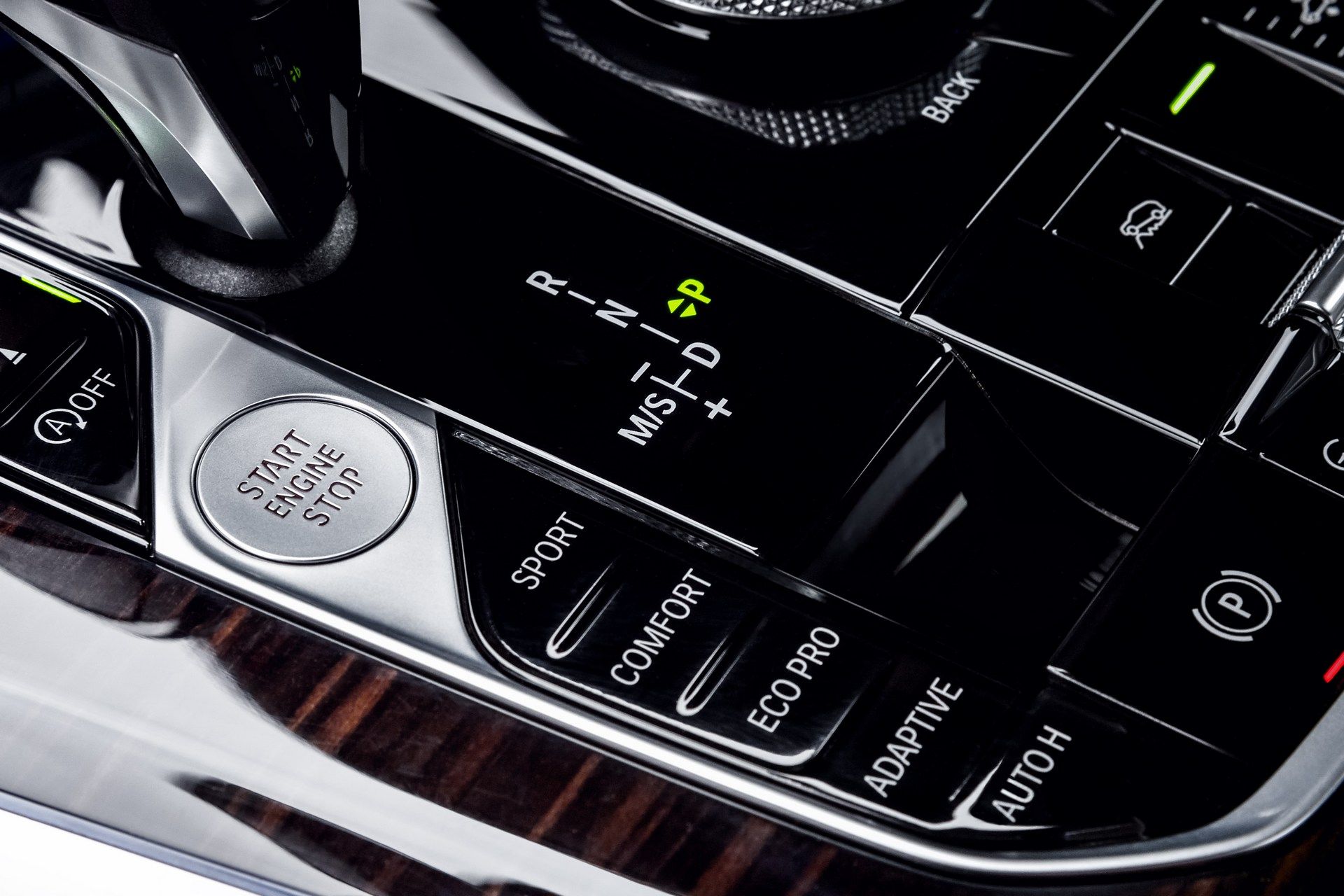 BMW-X5-40 Official: 2019 BMW X5 Becomes Bigger And Bolder To Battle Mercedes’ GLE