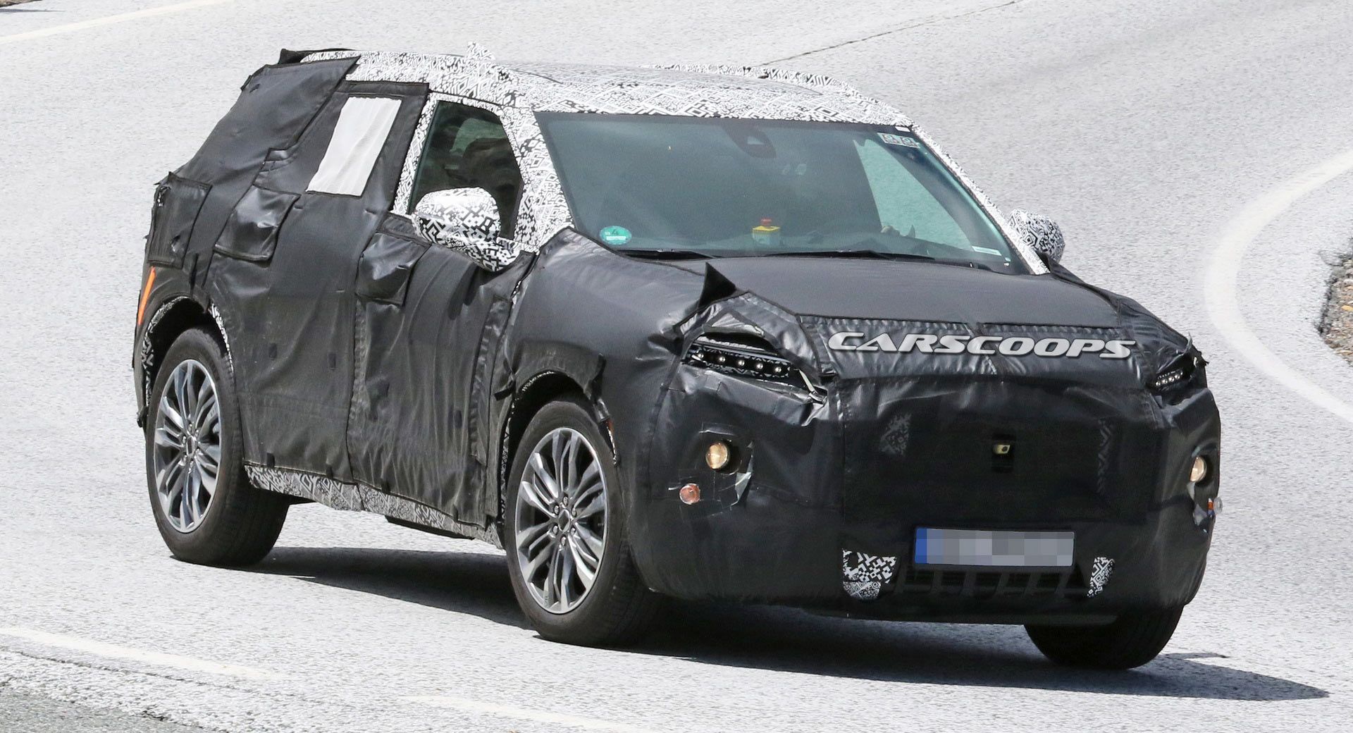 Chevrolet-Blazer-00 All-New 2020 Chevrolet Blazer Fittingly Teased