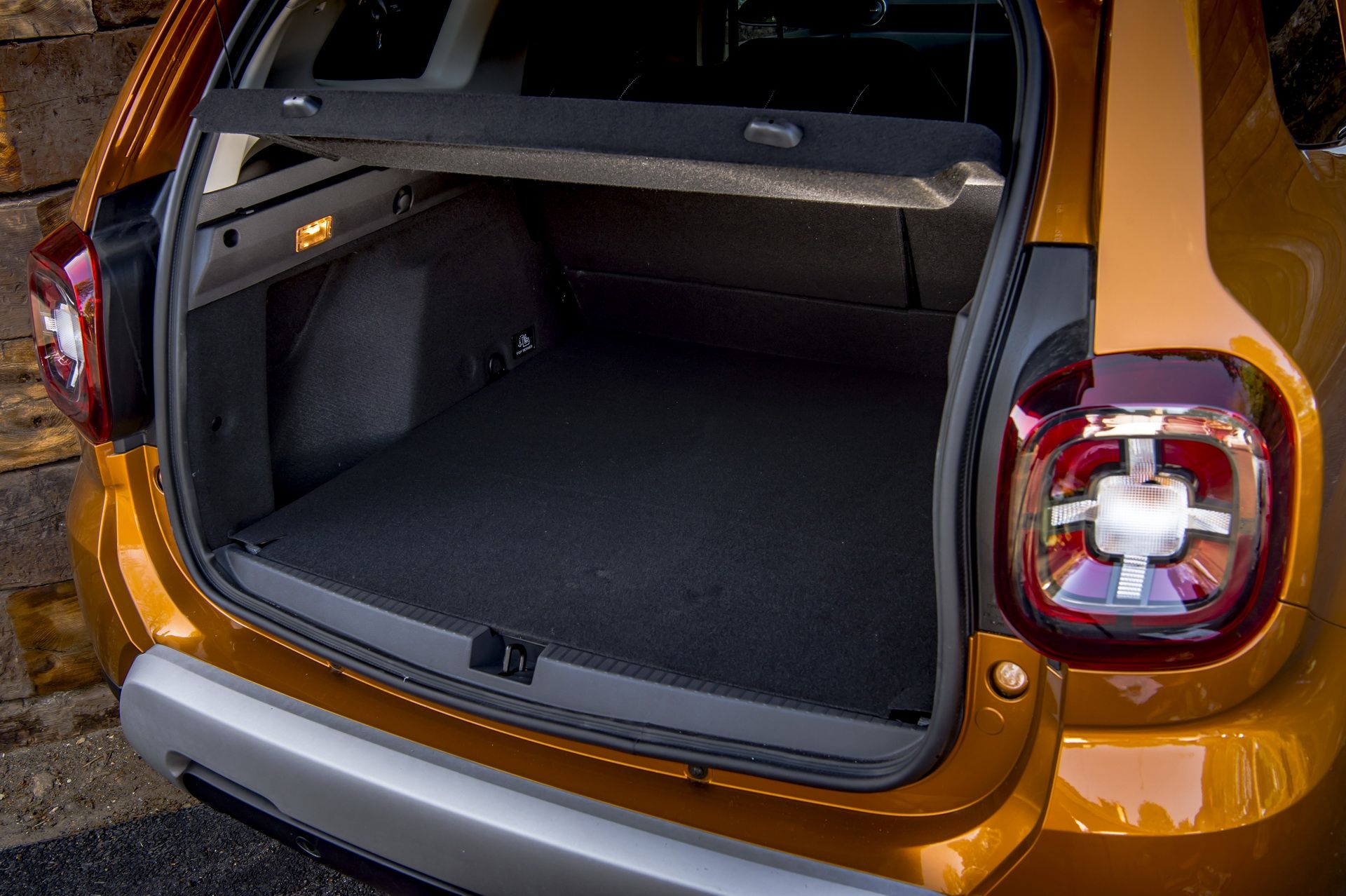 Dacia-Duster-UK-07 New Dacia Duster Remains The Most Affordable SUV In The UK, Starts From £9,995 OTR