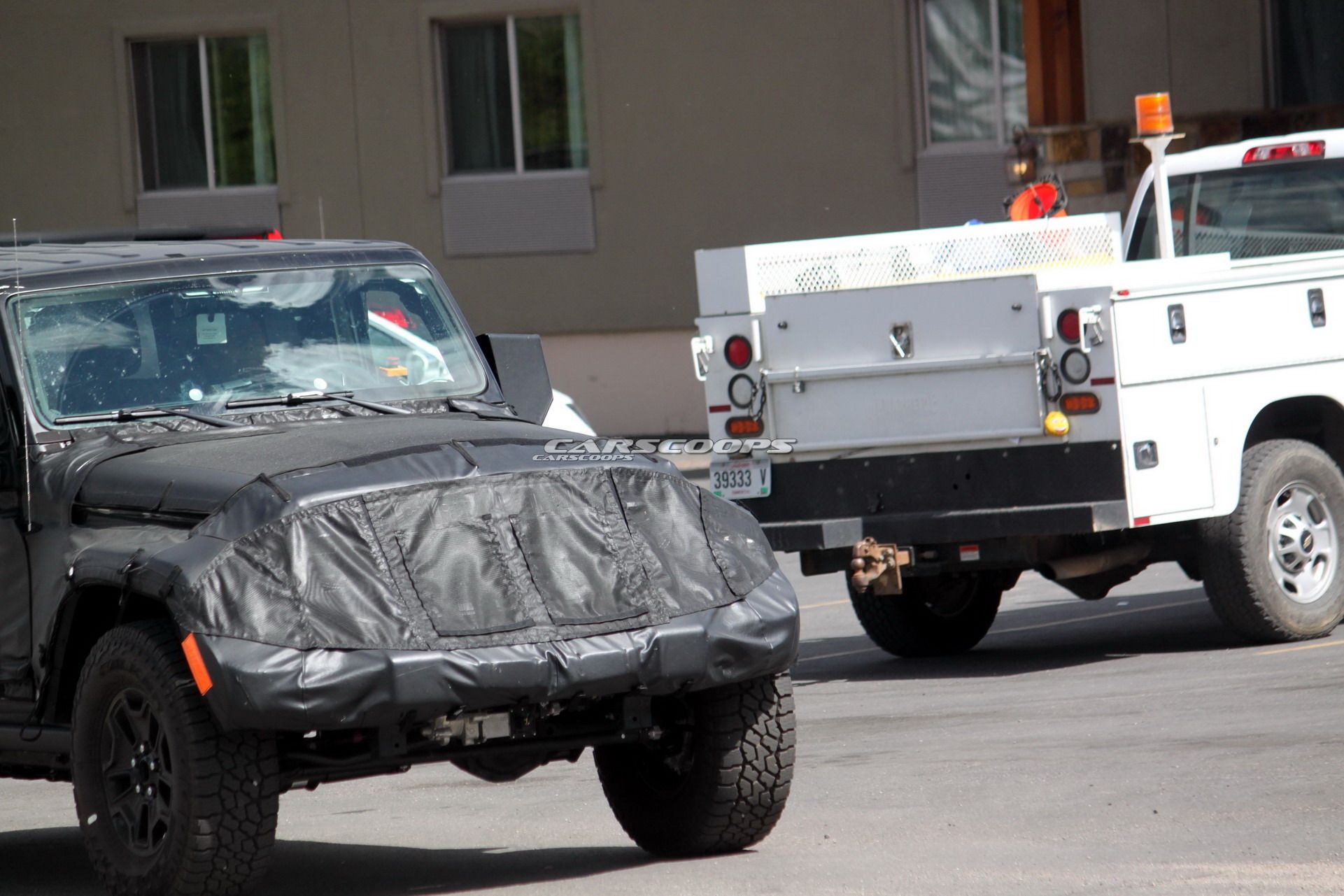 Jeep-Wrangler-Pickup-Scrambler 13 2019 Jeep Scrambler: Here’s What To Expect From The JL-Based Pickup Truck