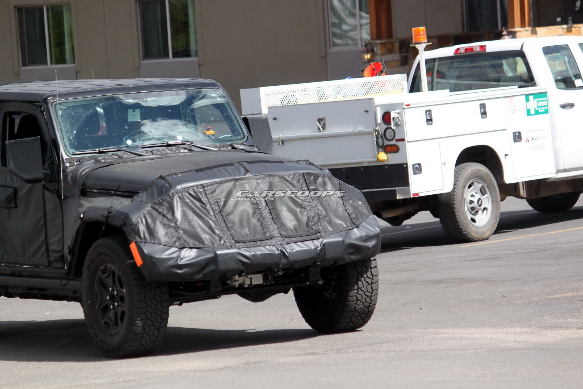 Jeep-Wrangler-Pickup-Scrambler 14 2019 Jeep Scrambler: Here’s What To Expect From The JL-Based Pickup Truck