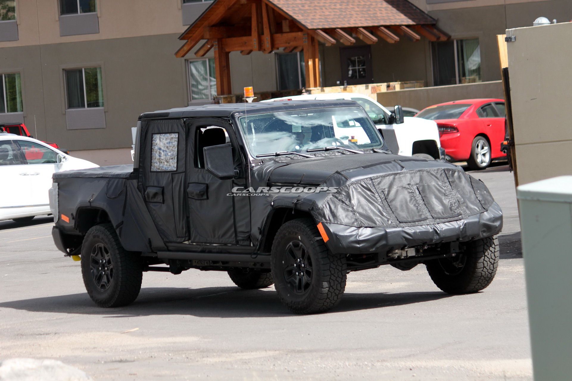 Jeep-Wrangler-Pickup-Scrambler 17 2019 Jeep Scrambler: Here’s What To Expect From The JL-Based Pickup Truck