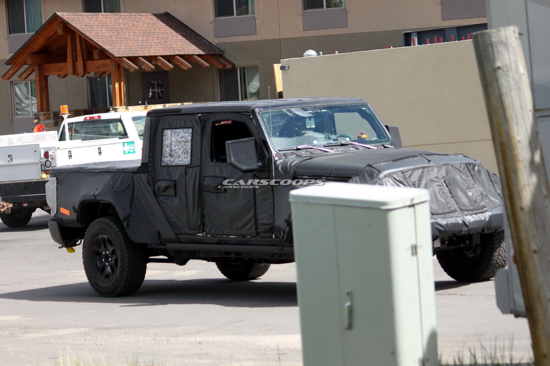 Jeep-Wrangler-Pickup-Scrambler 19 2019 Jeep Scrambler: Here’s What To Expect From The JL-Based Pickup Truck