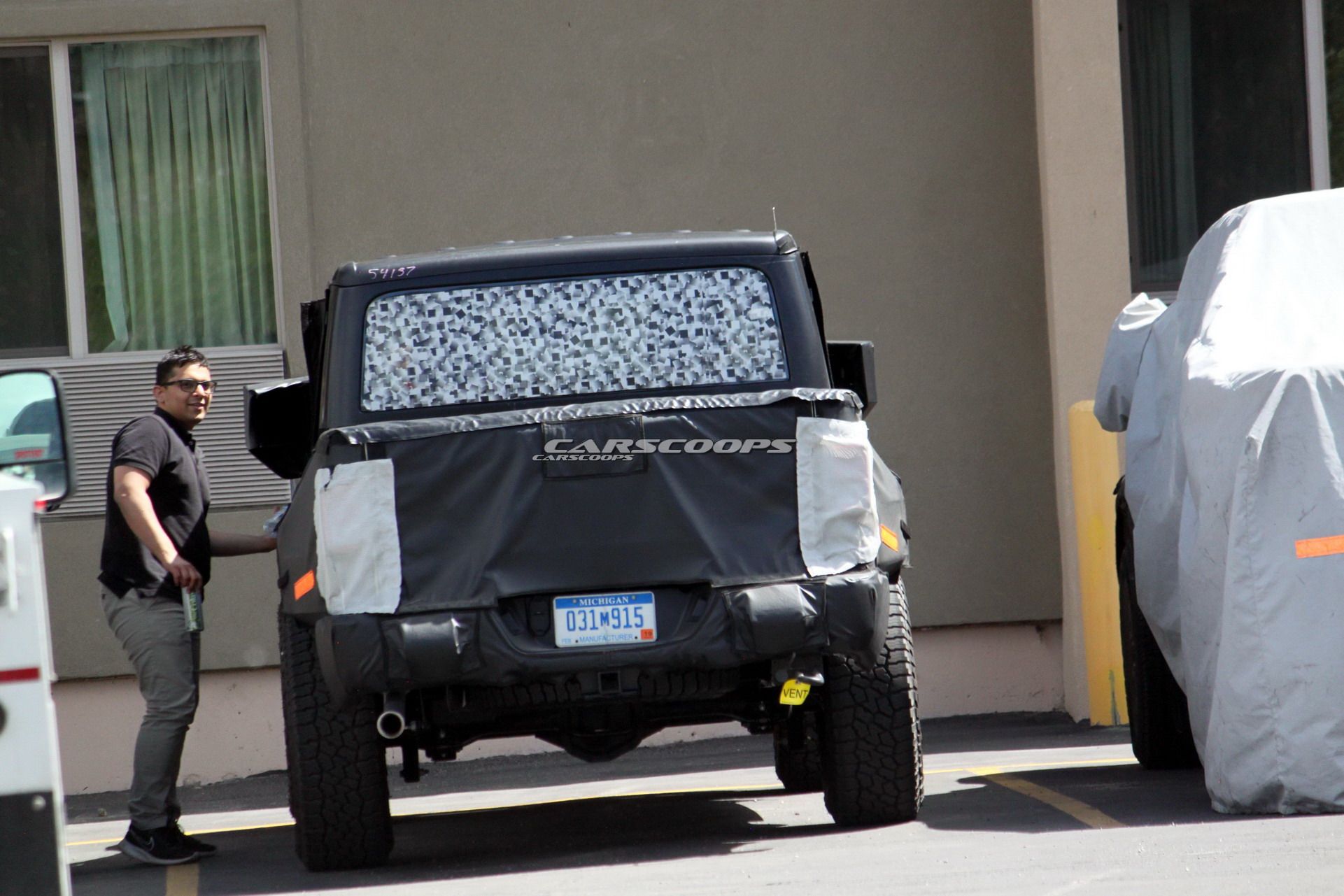 Jeep-Wrangler-Pickup-Scrambler 2 2019 Jeep Scrambler: Here’s What To Expect From The JL-Based Pickup Truck