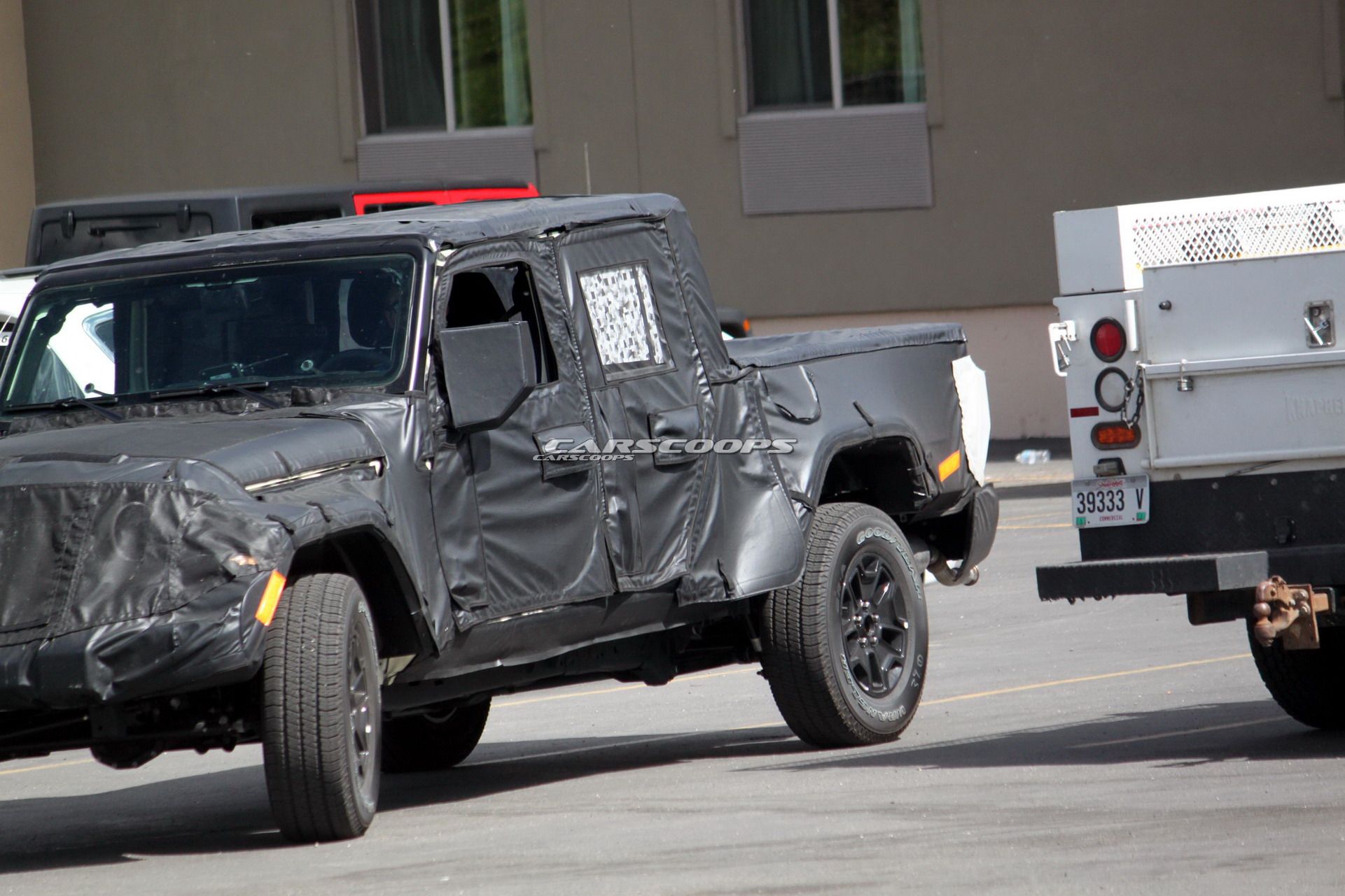 Jeep-Wrangler-Pickup-Scrambler 29 2019 Jeep Scrambler: Here’s What To Expect From The JL-Based Pickup Truck