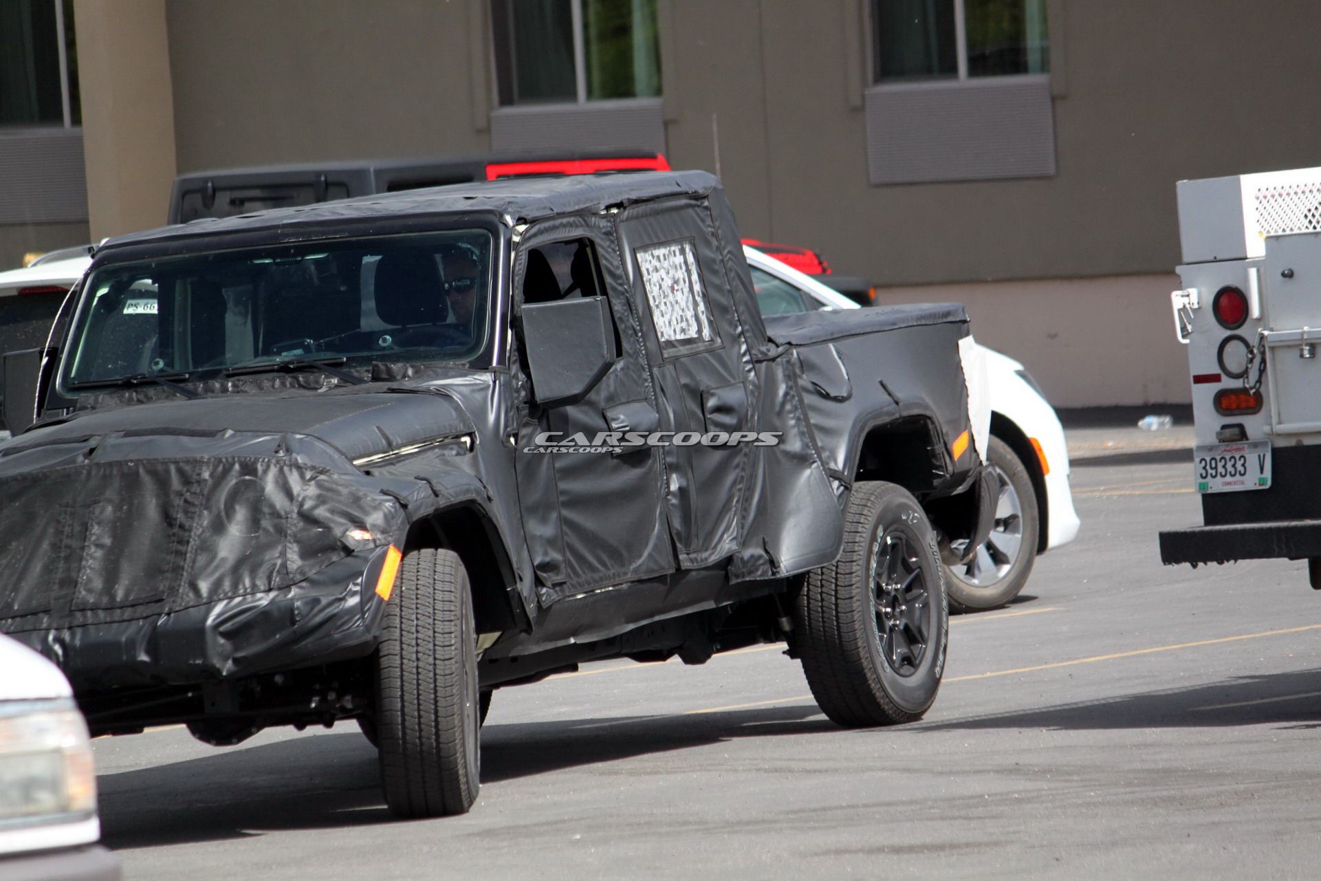 Jeep-Wrangler-Pickup-Scrambler 30 2019 Jeep Scrambler: Here’s What To Expect From The JL-Based Pickup Truck