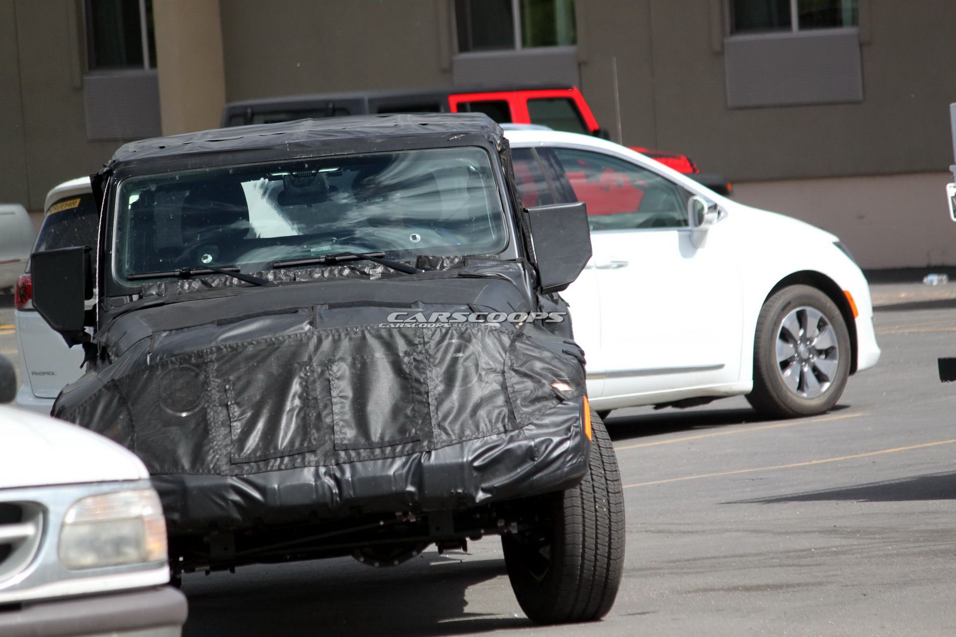 Jeep-Wrangler-Pickup-Scrambler 32 2019 Jeep Scrambler: Here’s What To Expect From The JL-Based Pickup Truck